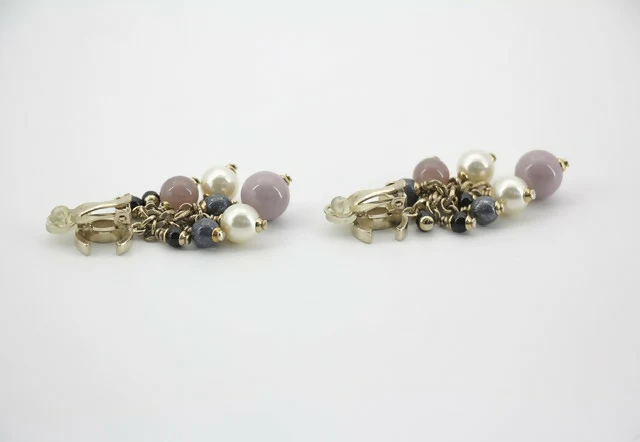 Chanel A11P Imitation Pearl Purple Blue Grape String CLIP-on Earrings - Image 9