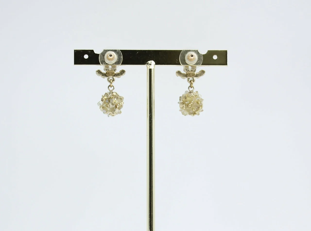 Chanel A12A Metal Engraving Vintage Concave Stud Earrings - Image 2