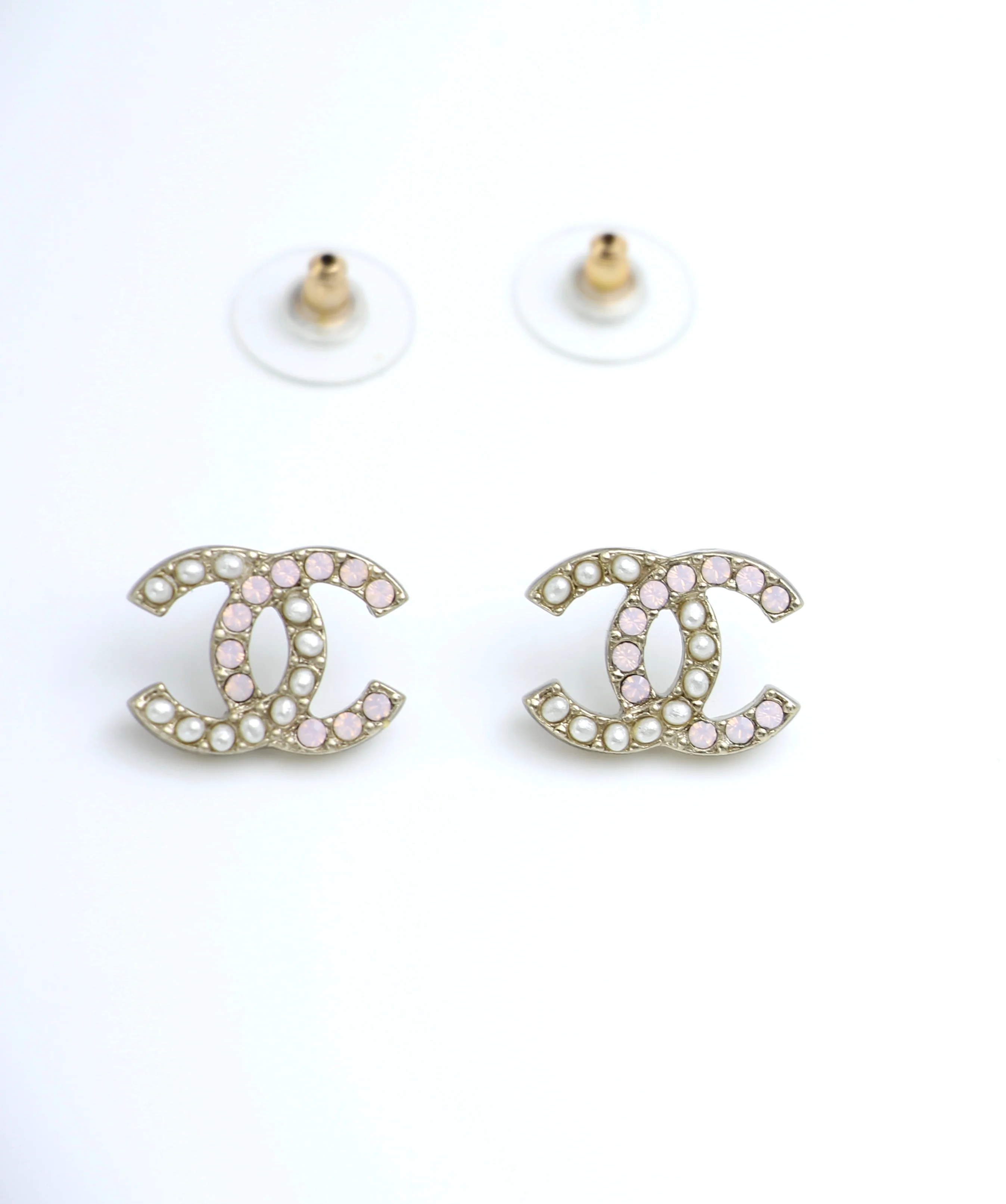 Chanel A12P Imitation Pearl Mixed White Earrings - Image 3