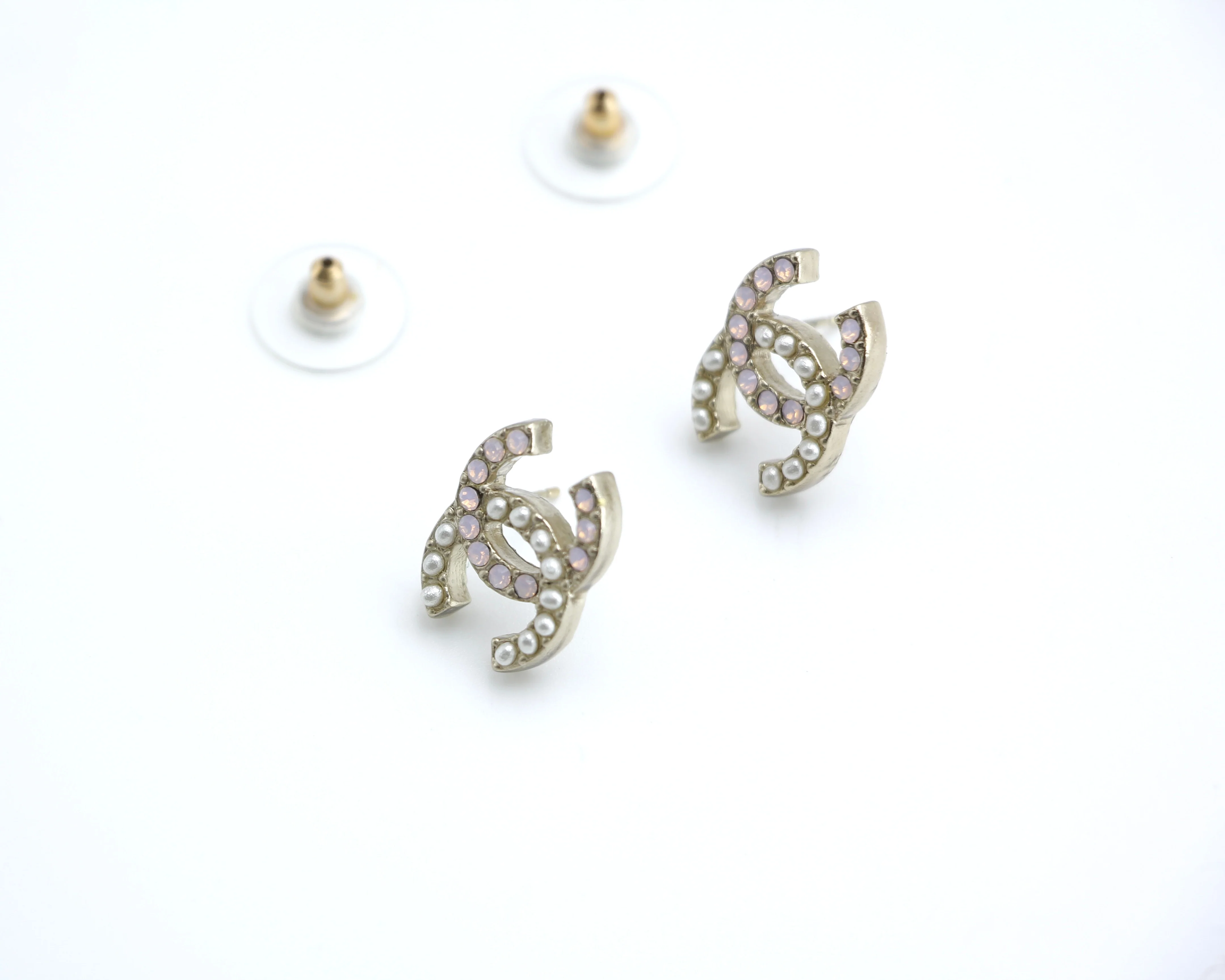 Chanel A12P Imitation Pearl Mixed White Earrings - Image 5