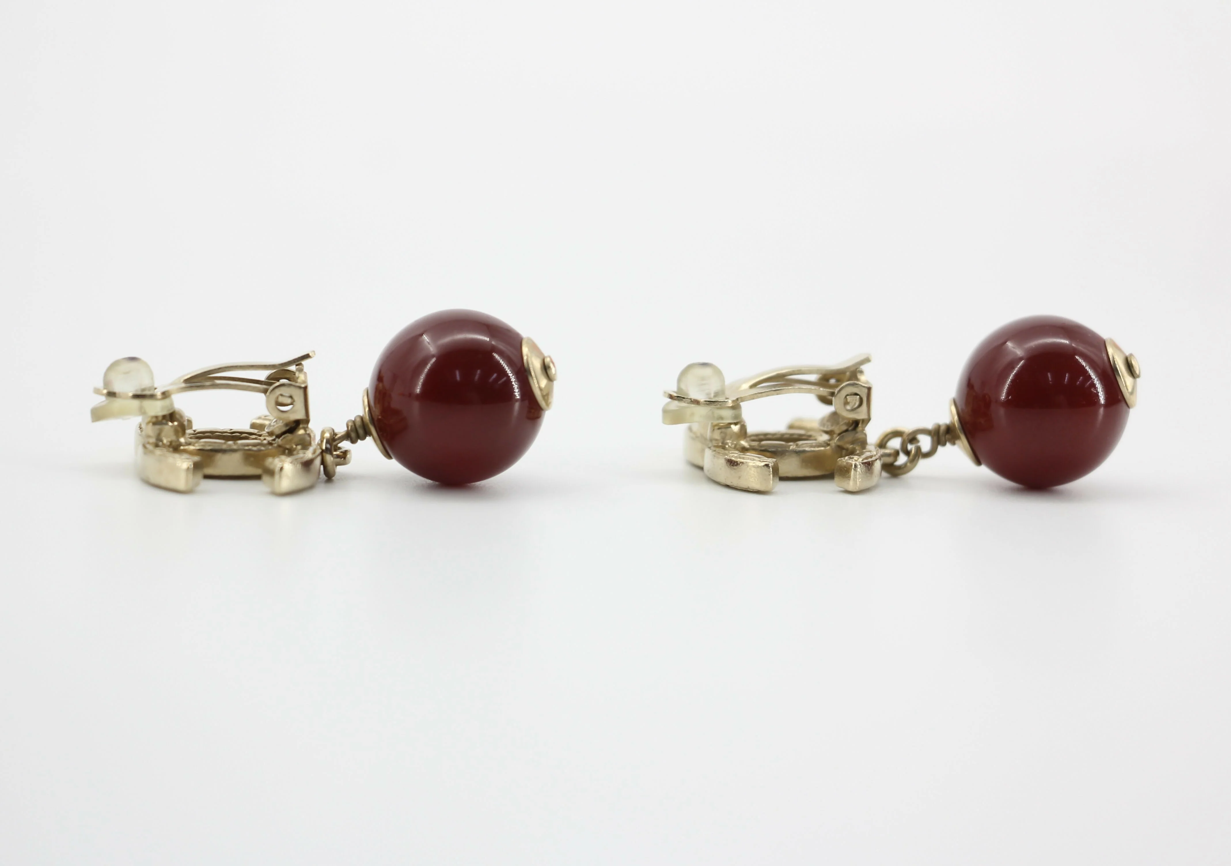 Chanel A13A Gripoix Deep Burgundy Bead Clip-on Earrings - Image 3