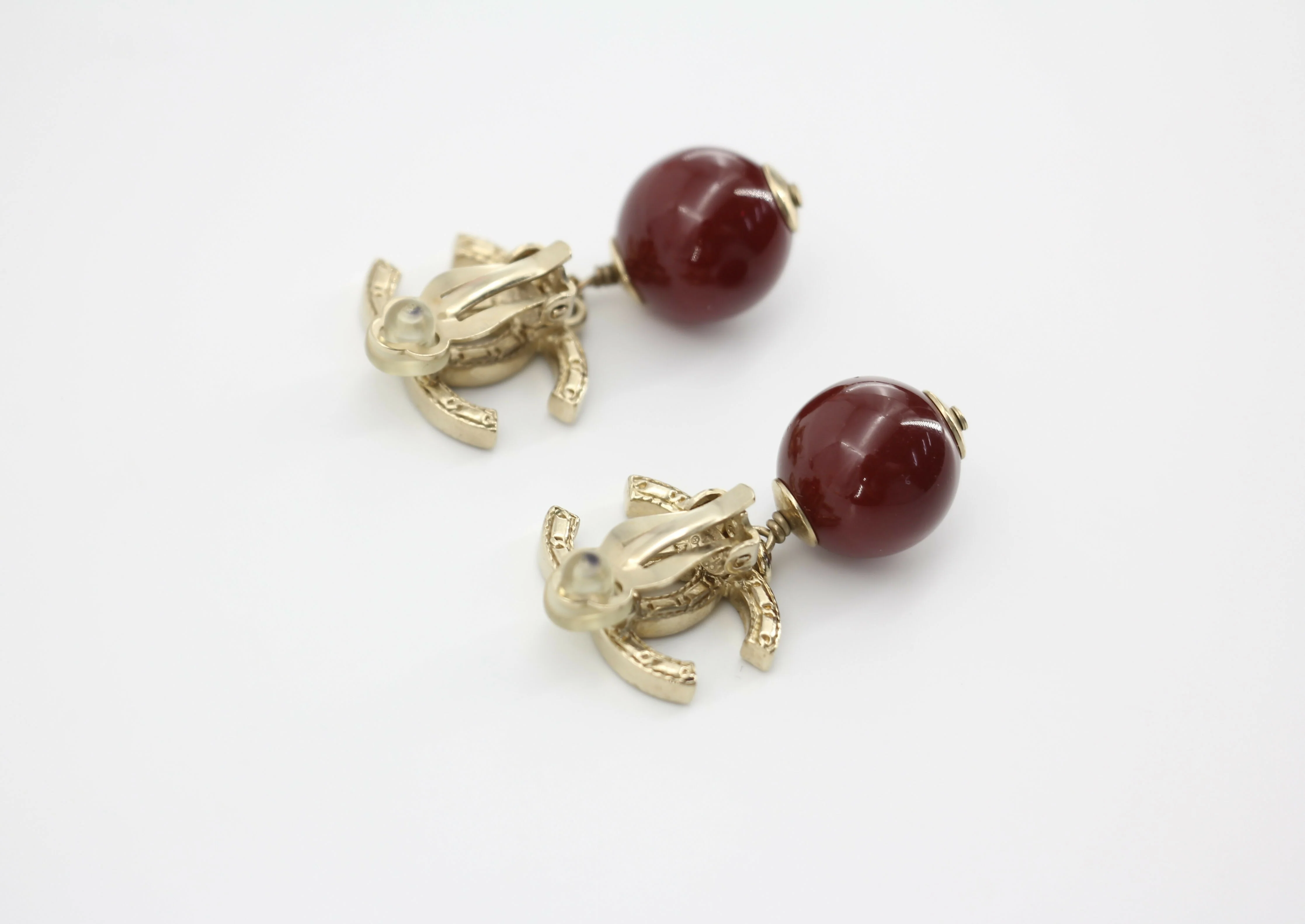 Chanel A13A Gripoix Deep Burgundy Bead Clip-on Earrings - Image 6