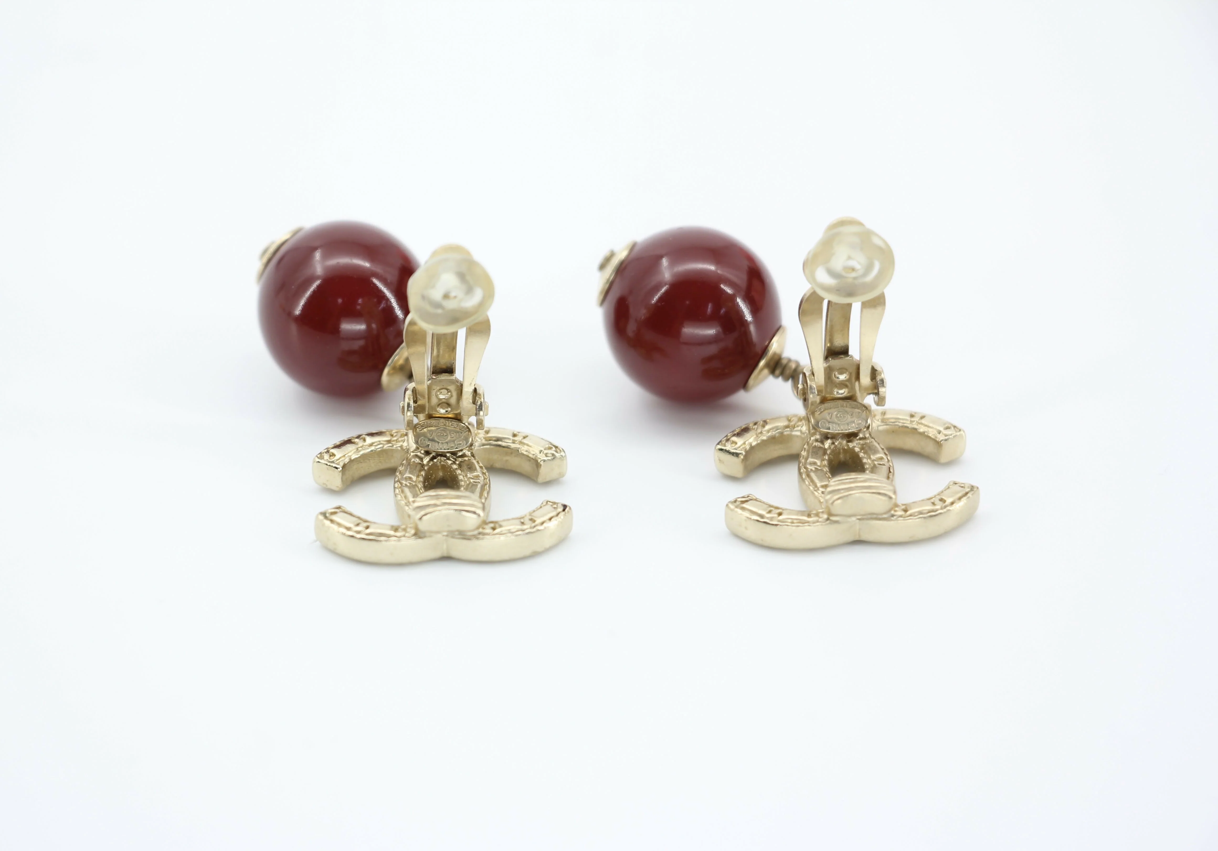 Chanel A13A Gripoix Deep Burgundy Bead Clip-on Earrings - Image 7