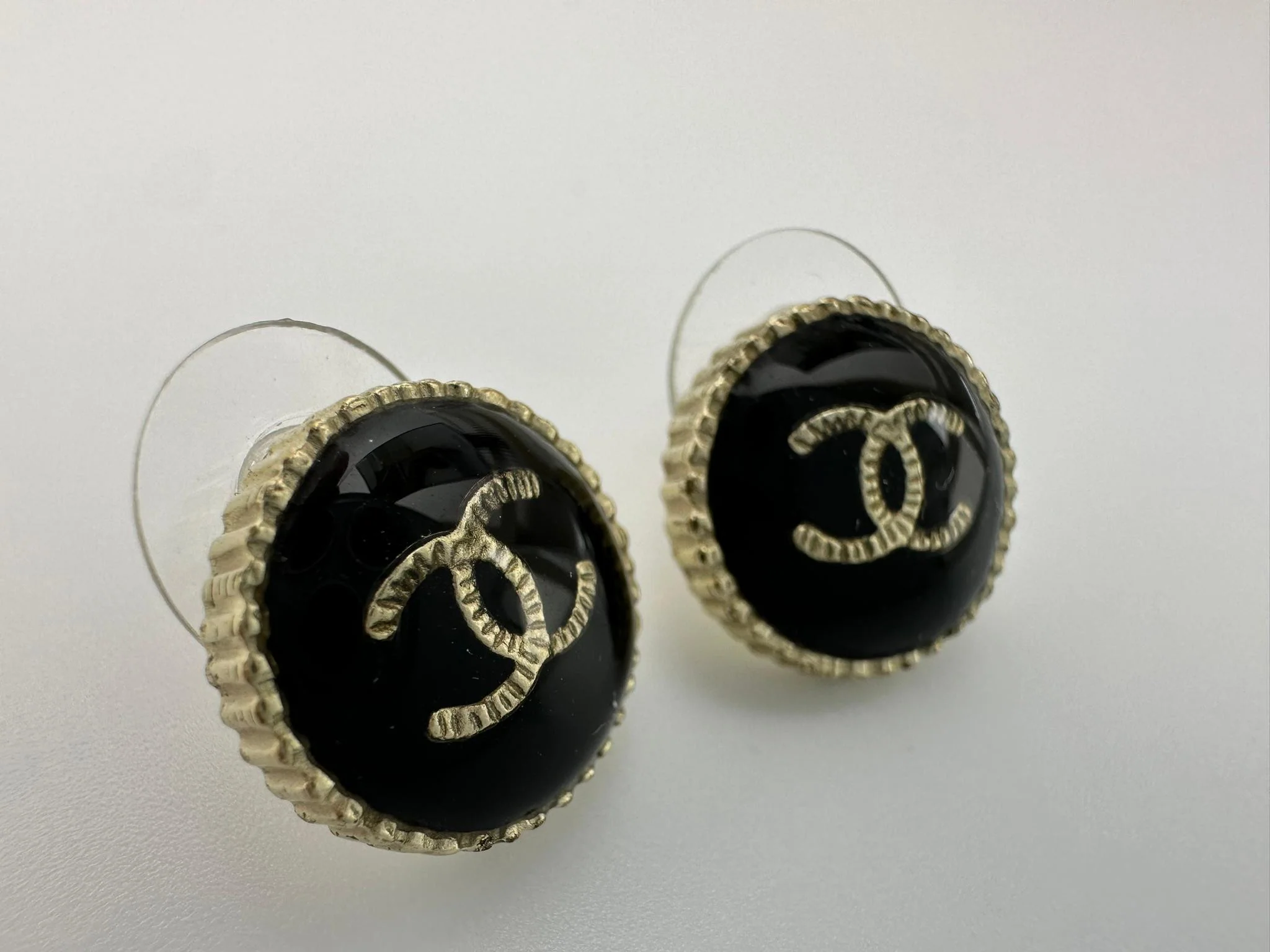 Chanel A17 Metal Resin Cc Logo Earrings - Image 2