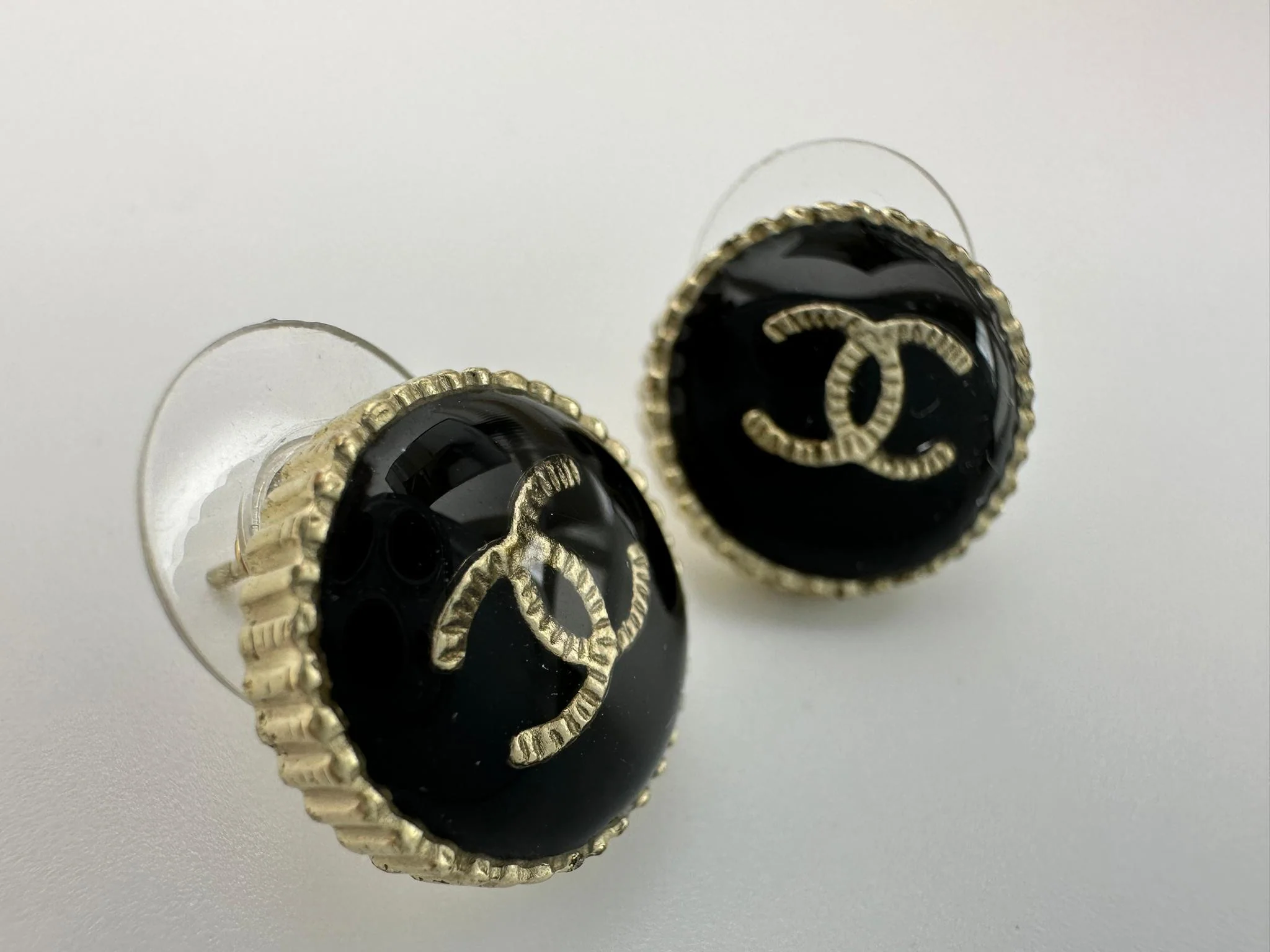 Chanel A17 Metal Resin Cc Logo Earrings - Image 6