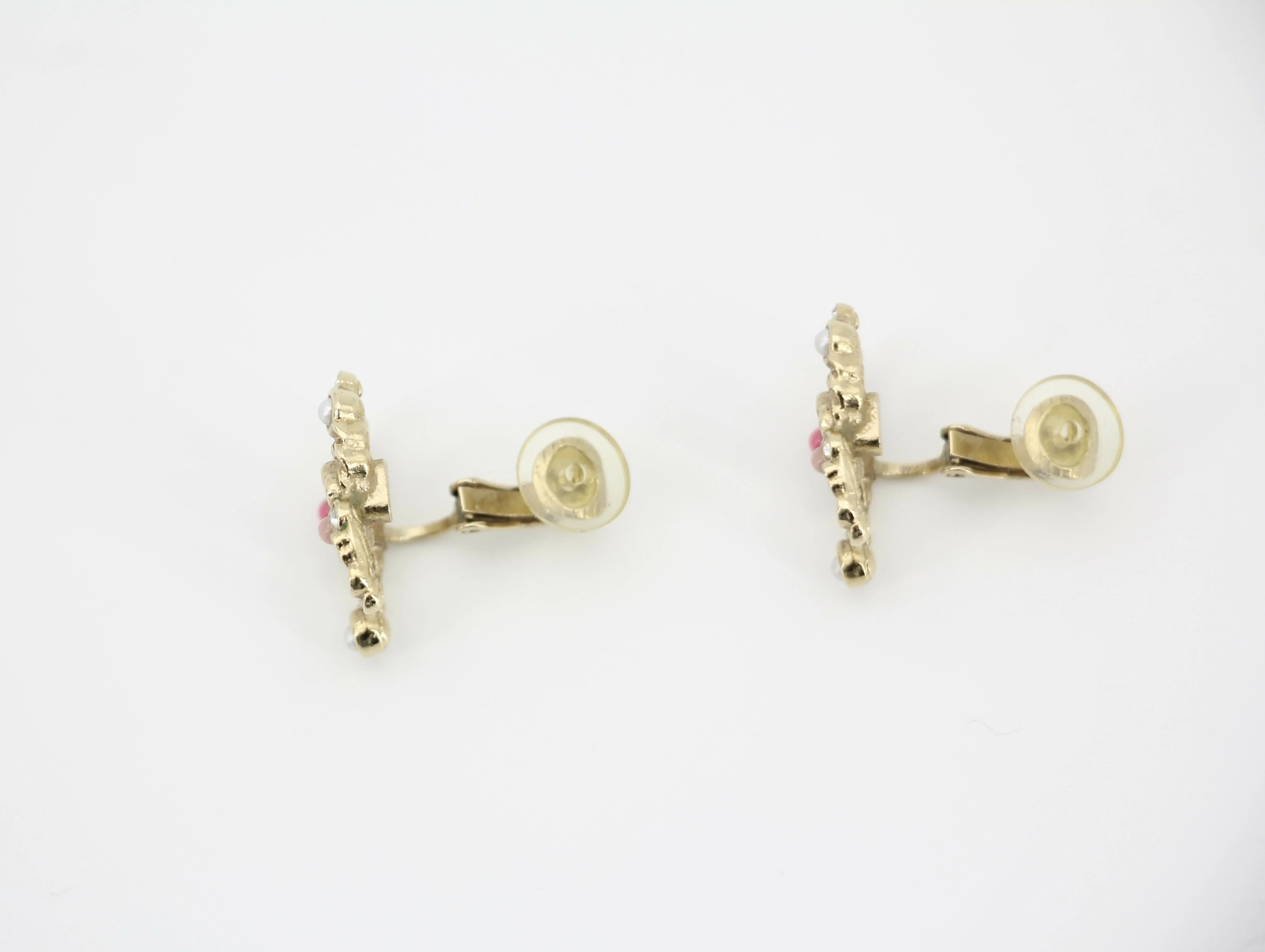 Chanel A19S Metal Dark Pink with Diamond CC Clip-on Earrings - Image 5