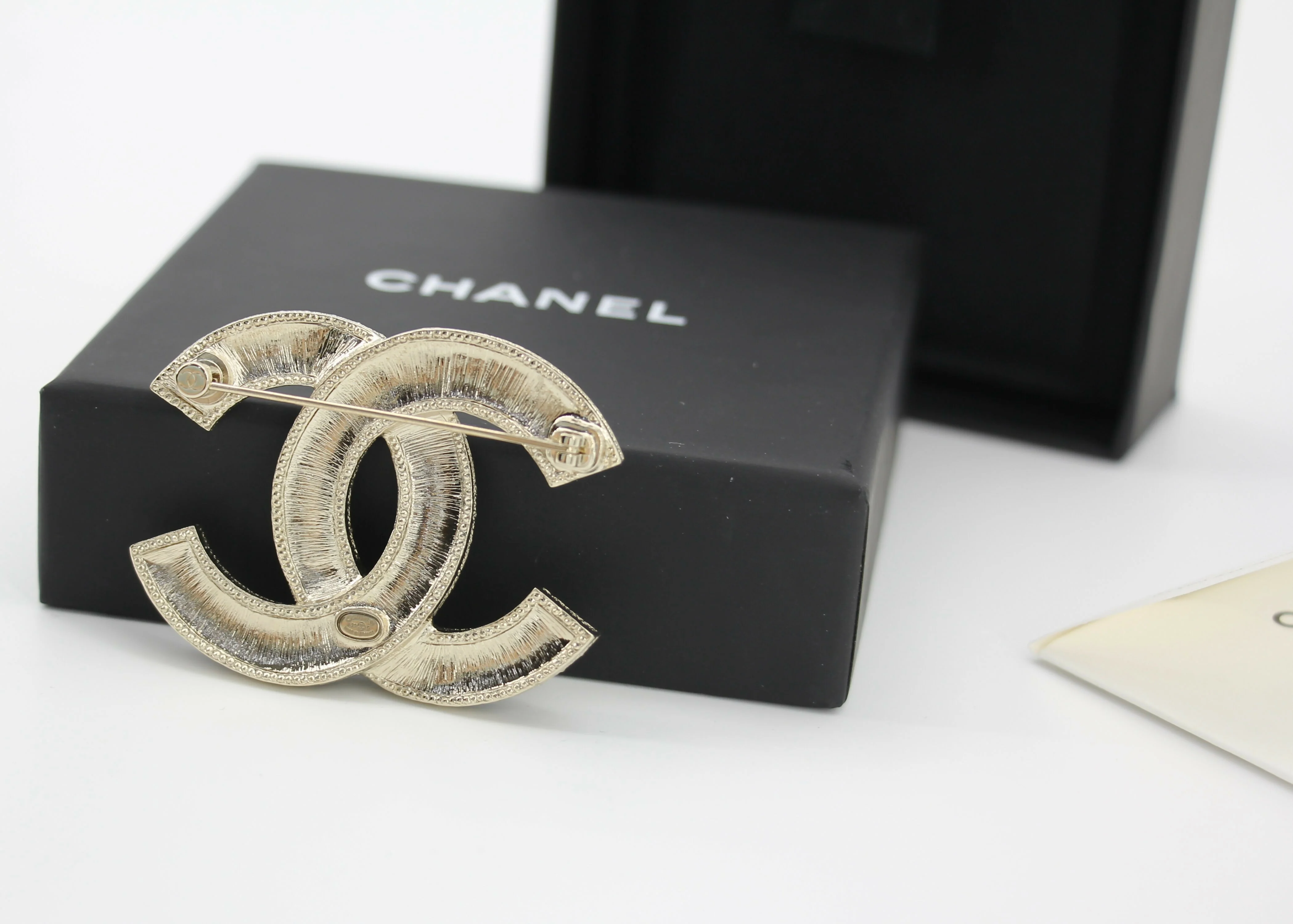 Chanel A23C Rhinestone Rainbow-Tone CC Brooch - Image 4
