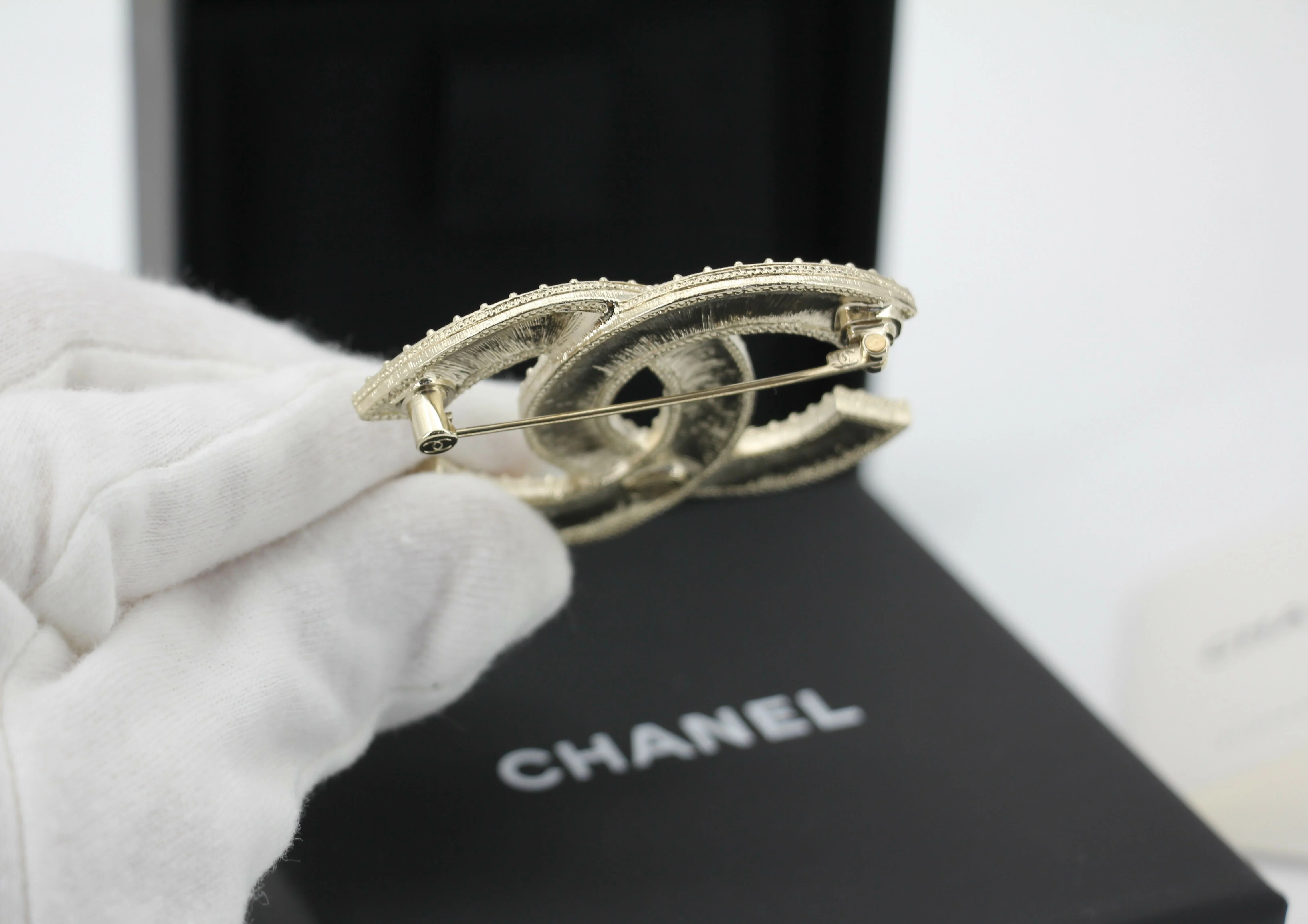 Chanel A23C Rhinestone Rainbow-Tone CC Brooch - Image 8