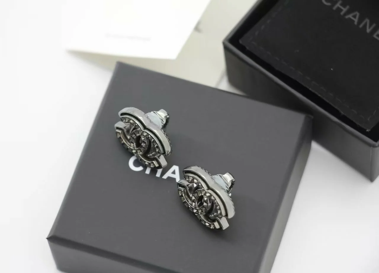 Chanel A24A Metal Black Silver Check CC Clip-on Earrings - Image 5