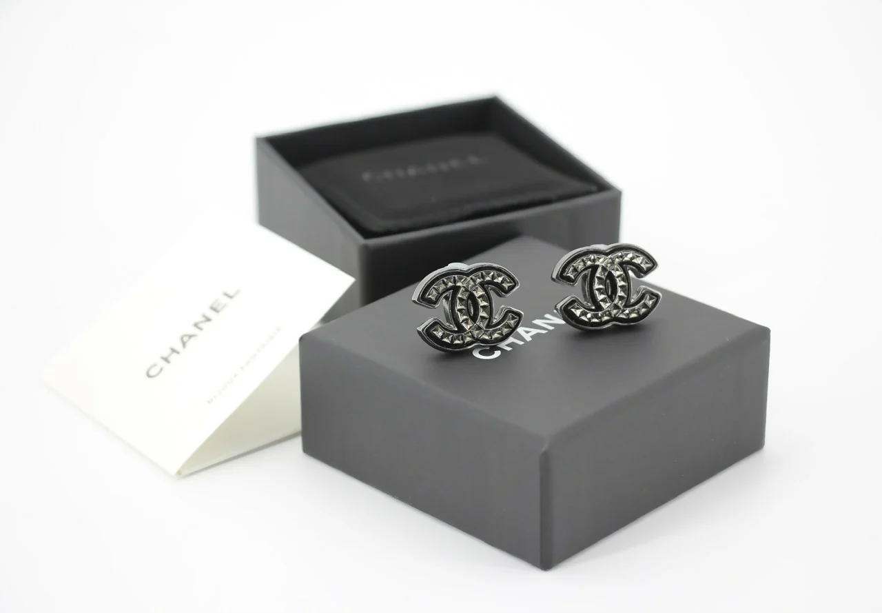 Chanel A24A Metal Black Silver Check CC Clip-on Earrings - Image 6