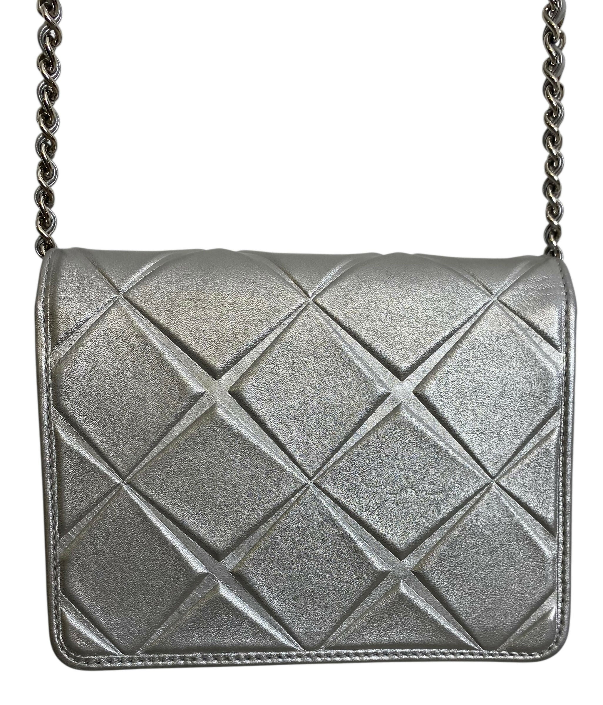 Chanel Airlines 16P Mini Propellor Metallic Calfskin Silver Flap Bag - Image 5