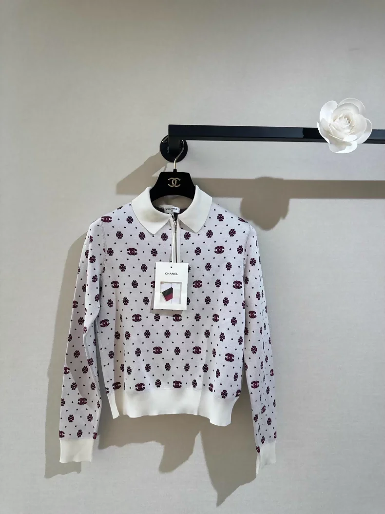 Chanel 23P four-leaf clover knit sweater
