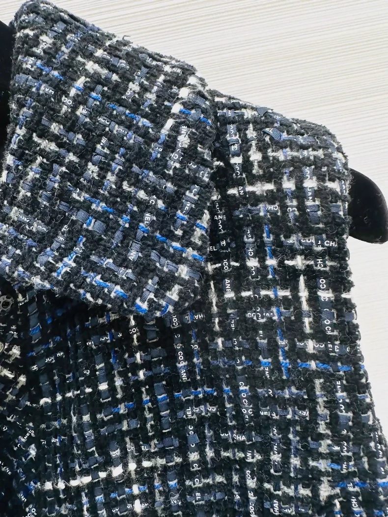 Chanel blue/black/white tweed dress/jacket - Image 3