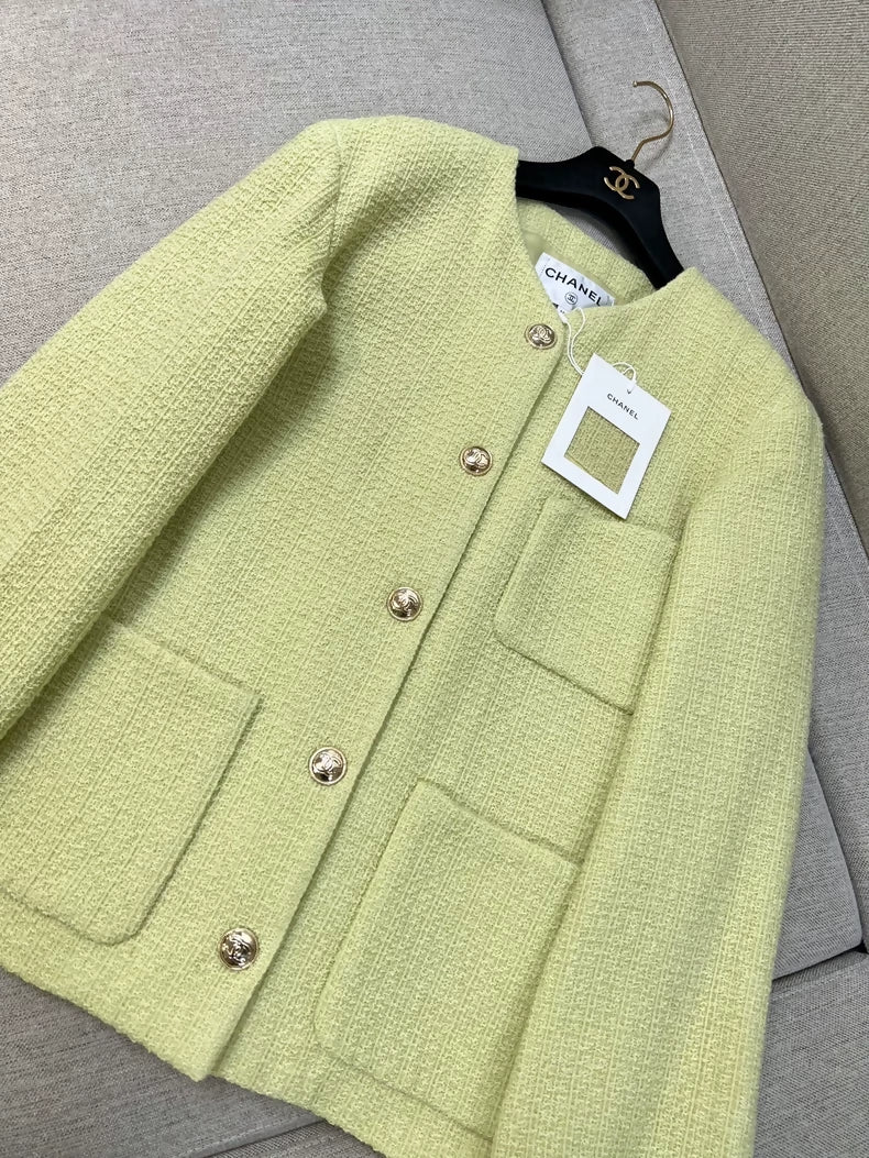 Chanel green tweed jacket - Image 2