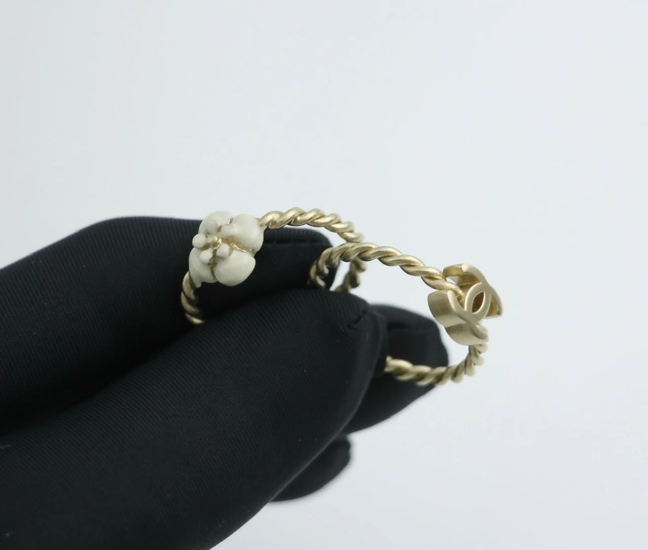 Chanel B11A Metal Camellia Two-Piece Ring Set - Image 4