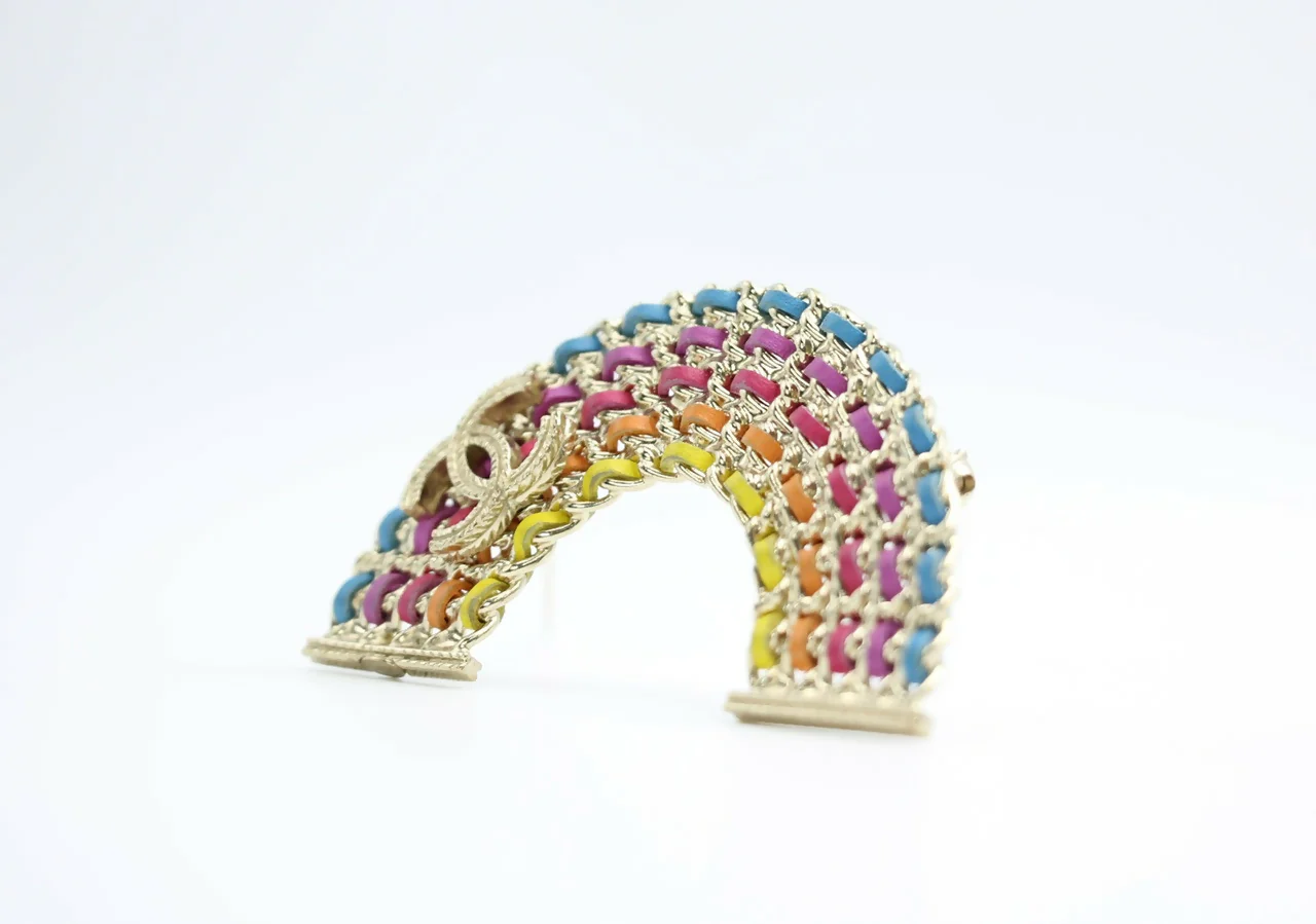 Chanel B18P Leather Rainbow Chain Brooch - Image 2