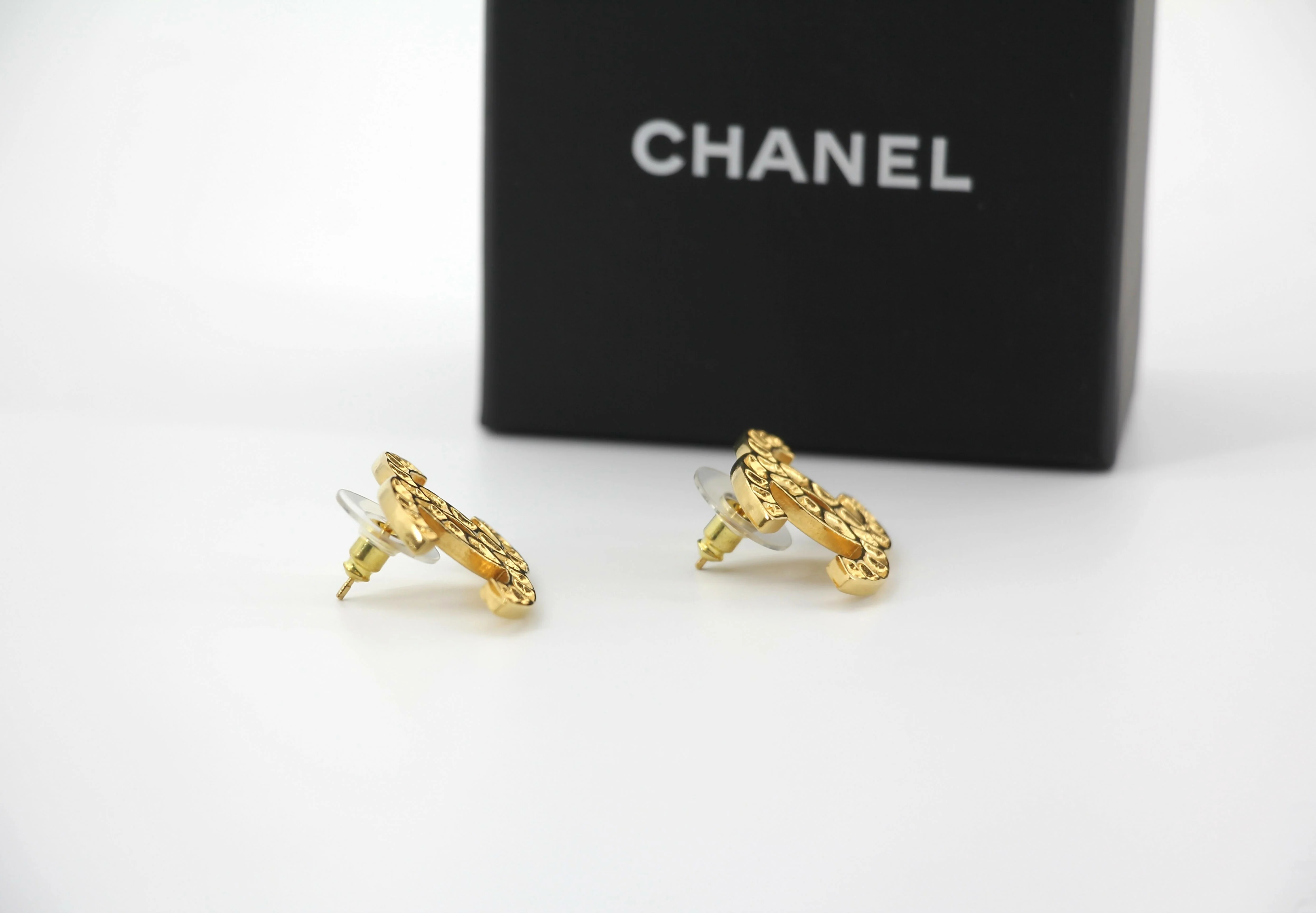 Chanel B19A Metal Square Embossed Gold CC Earrings - Image 5