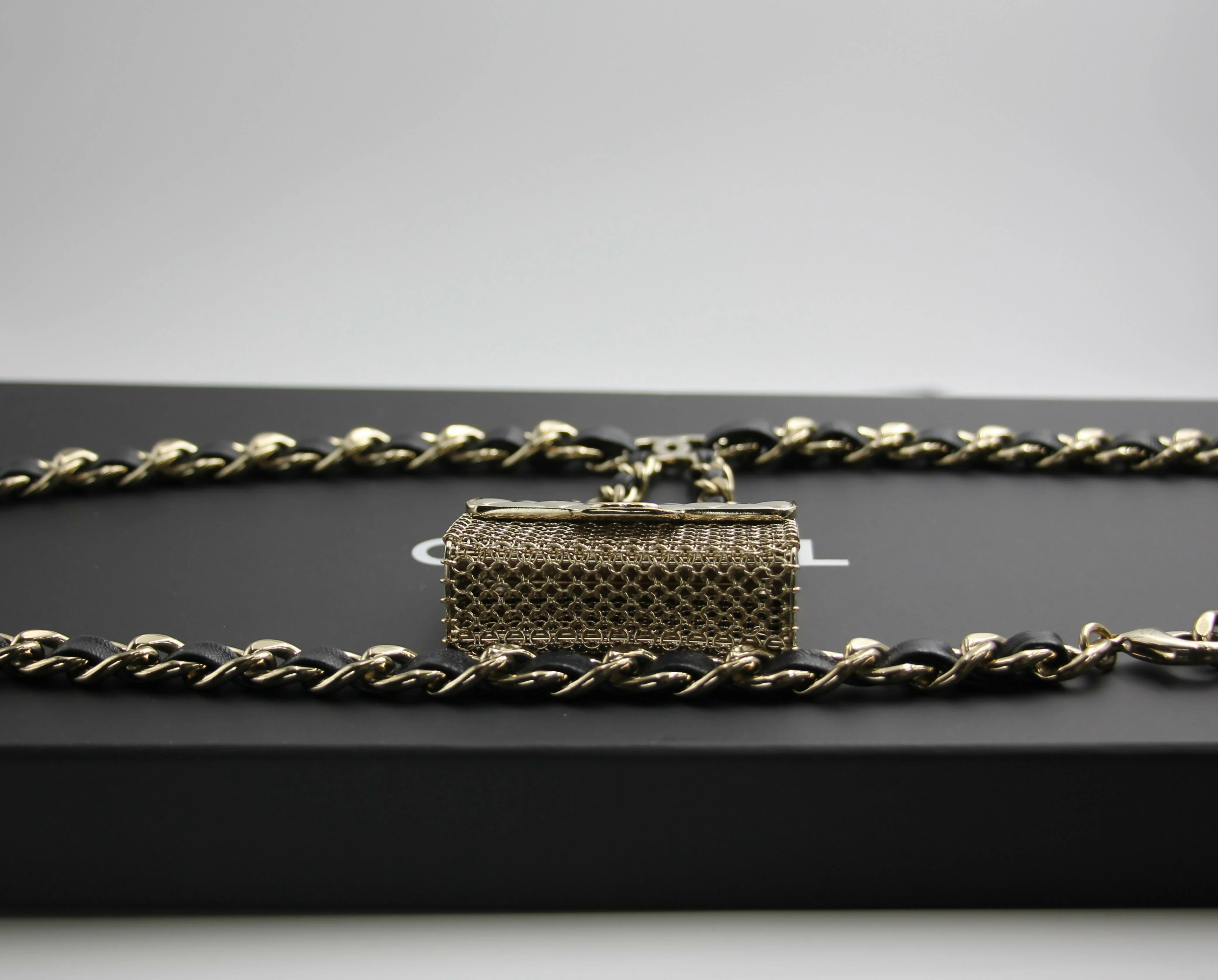 Chanel B21S Metal Handbag Leather Chain Waist Chain 90cm - Image 9