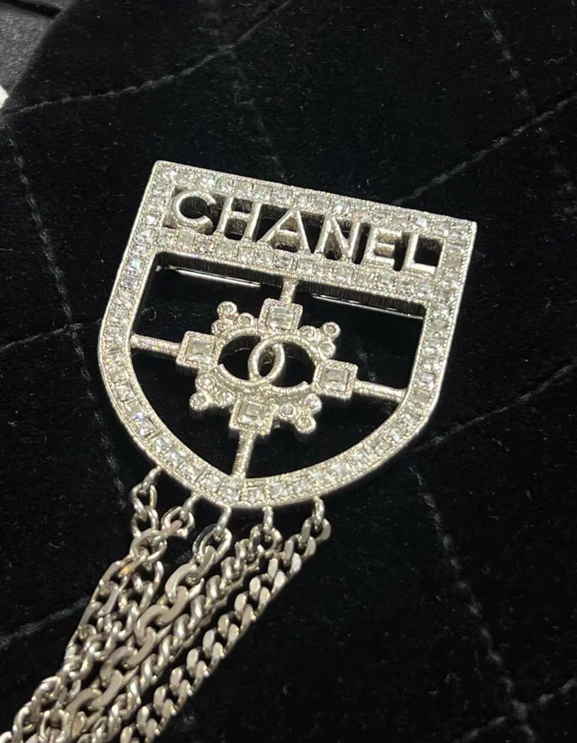 CHANEL Baguette Crystal CC Shield Multi Strand Long Chain Brooch Silver - Image 2