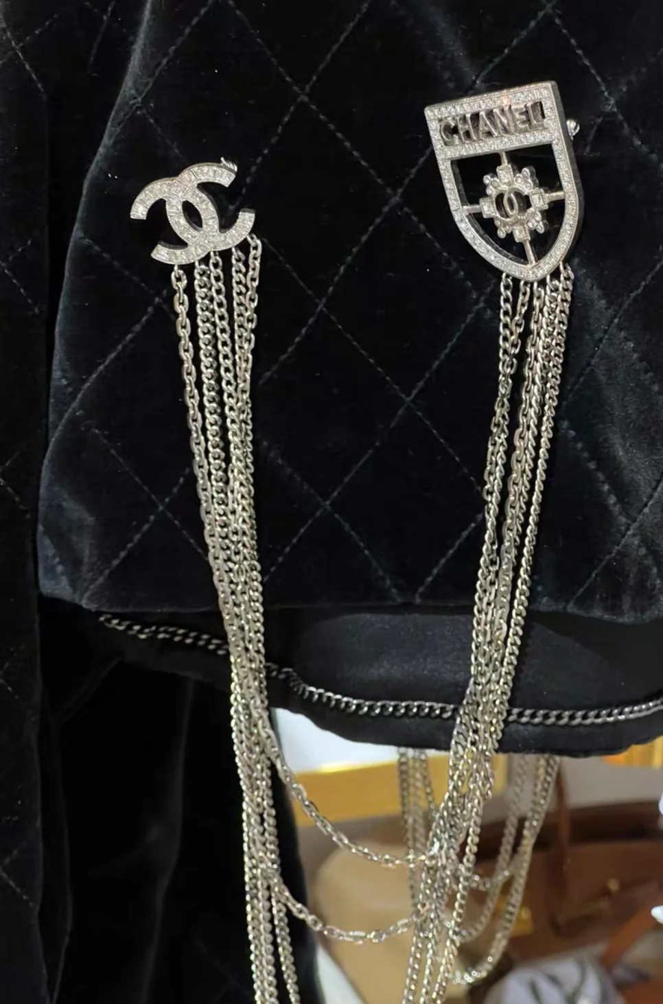 CHANEL Baguette Crystal CC Shield Multi Strand Long Chain Brooch Silver - Image 4