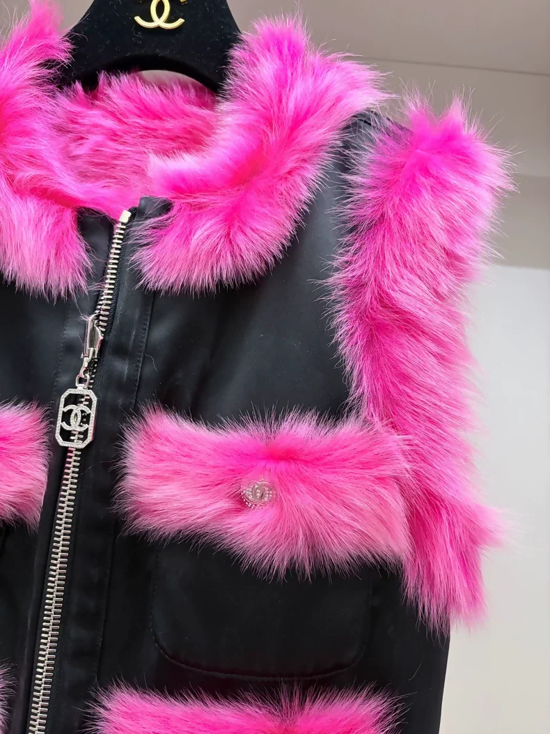 Chanel 23N black & Pink Shearling Vest - Image 2
