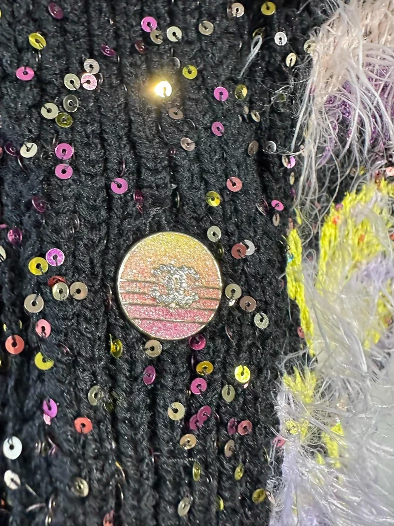 Chanel 24C colorful ostrich feather and sequined knit cardigan - Image 2