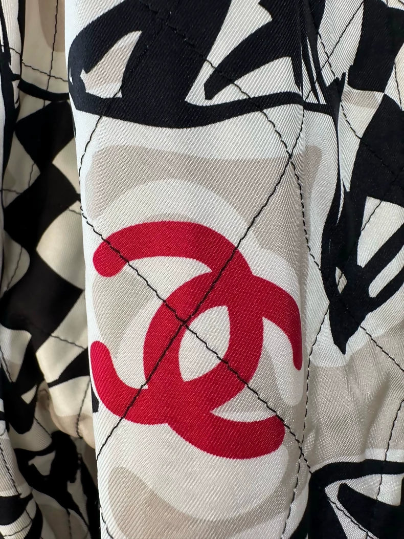 Chanel 23P black and white checkered silk jacket - Image 2