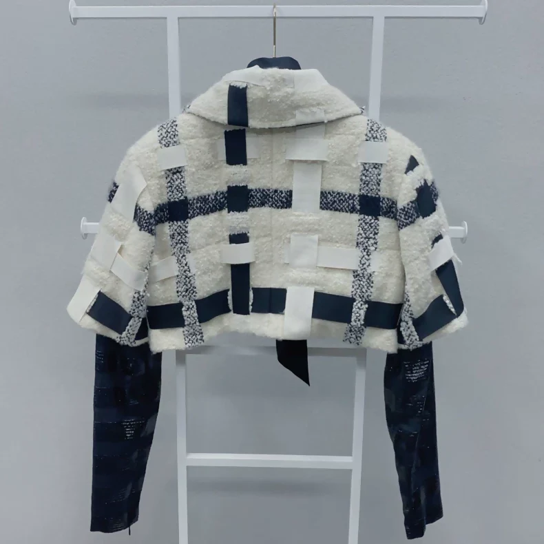 Chanel 2016 black and white cropped jacket - Image 2