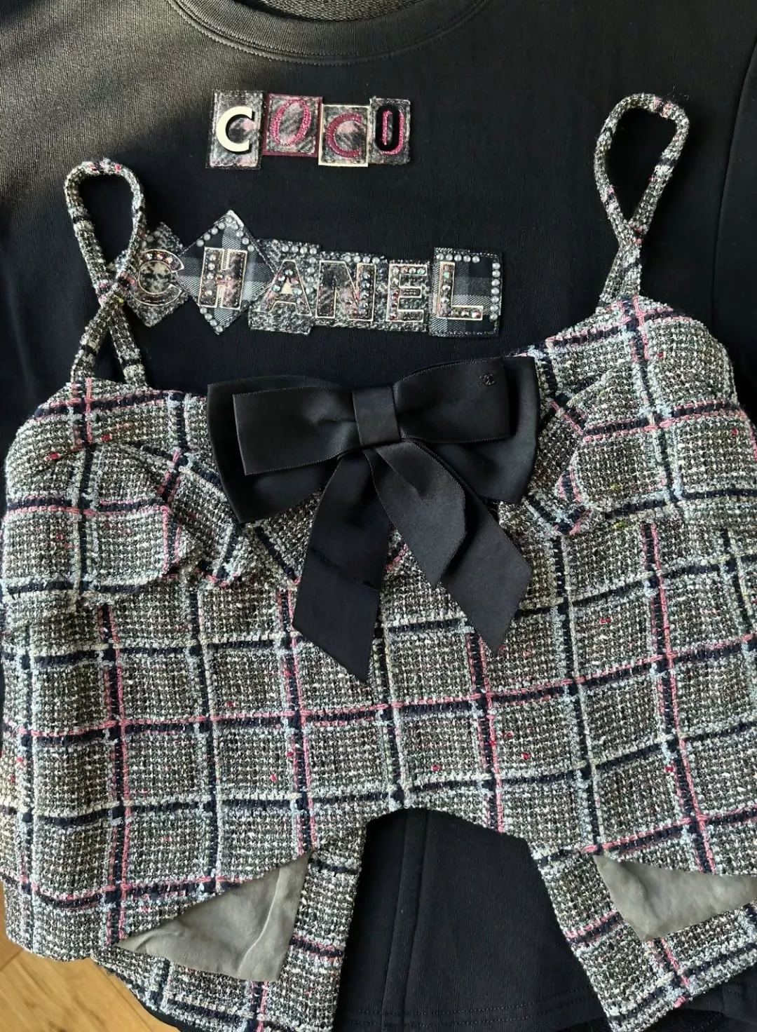 Chanel black bow check top - Image 3