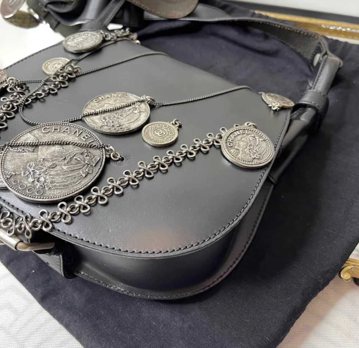 Chanel Black Coin Medallion Saddle - Image 5