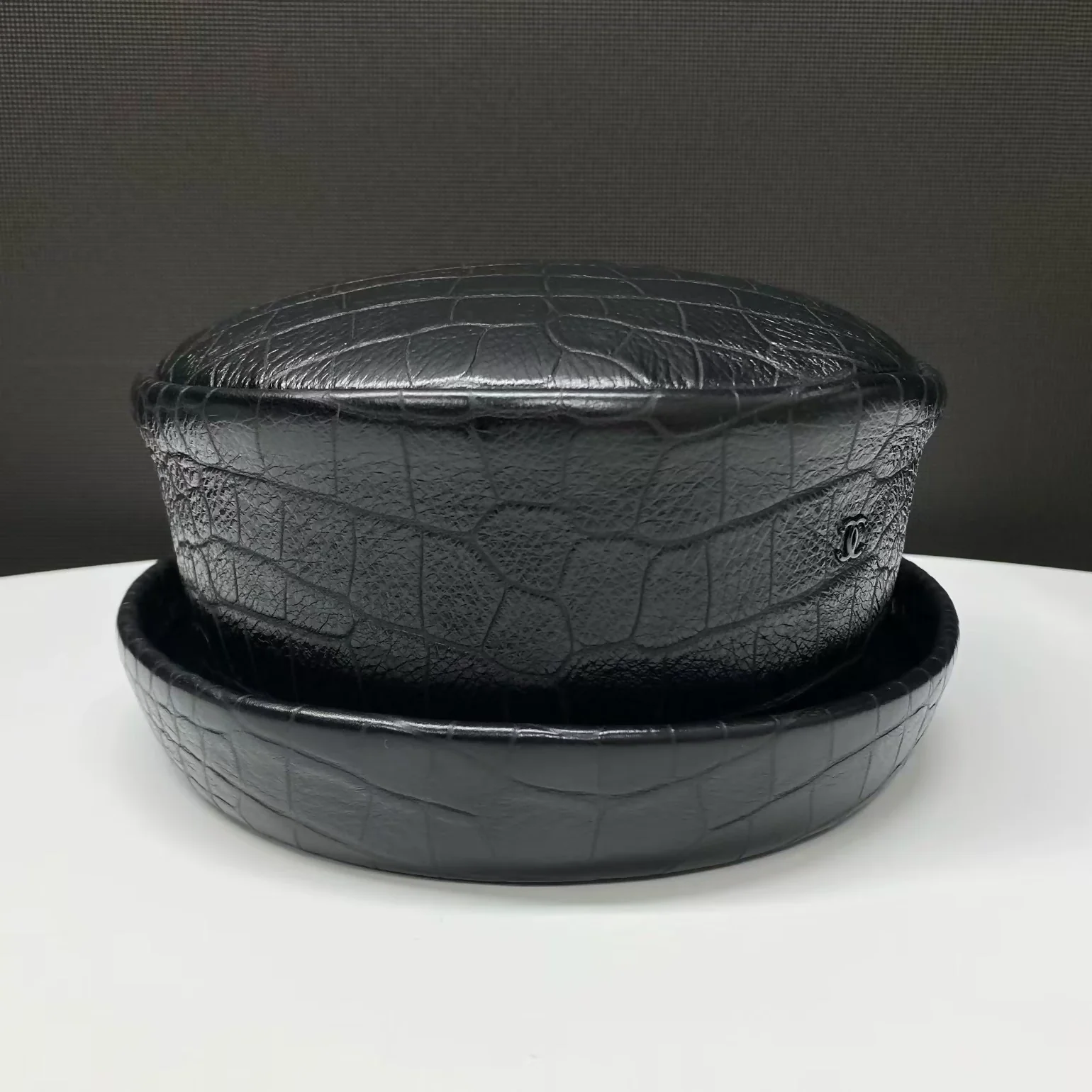 Chanel black crocodile leather embossed hat - Image 3