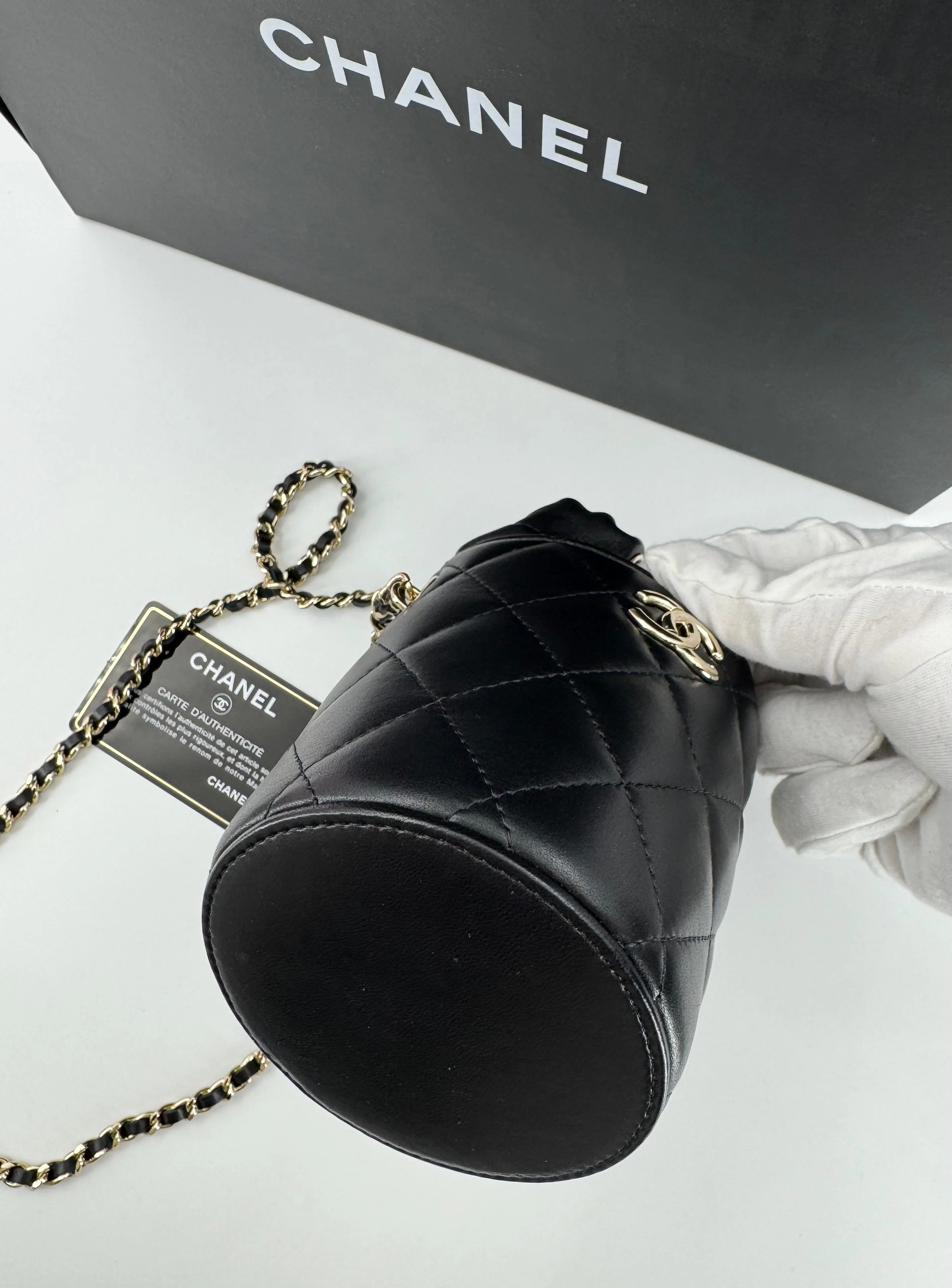 Chanel Black leather mini bucket bag silver hardware - Image 10