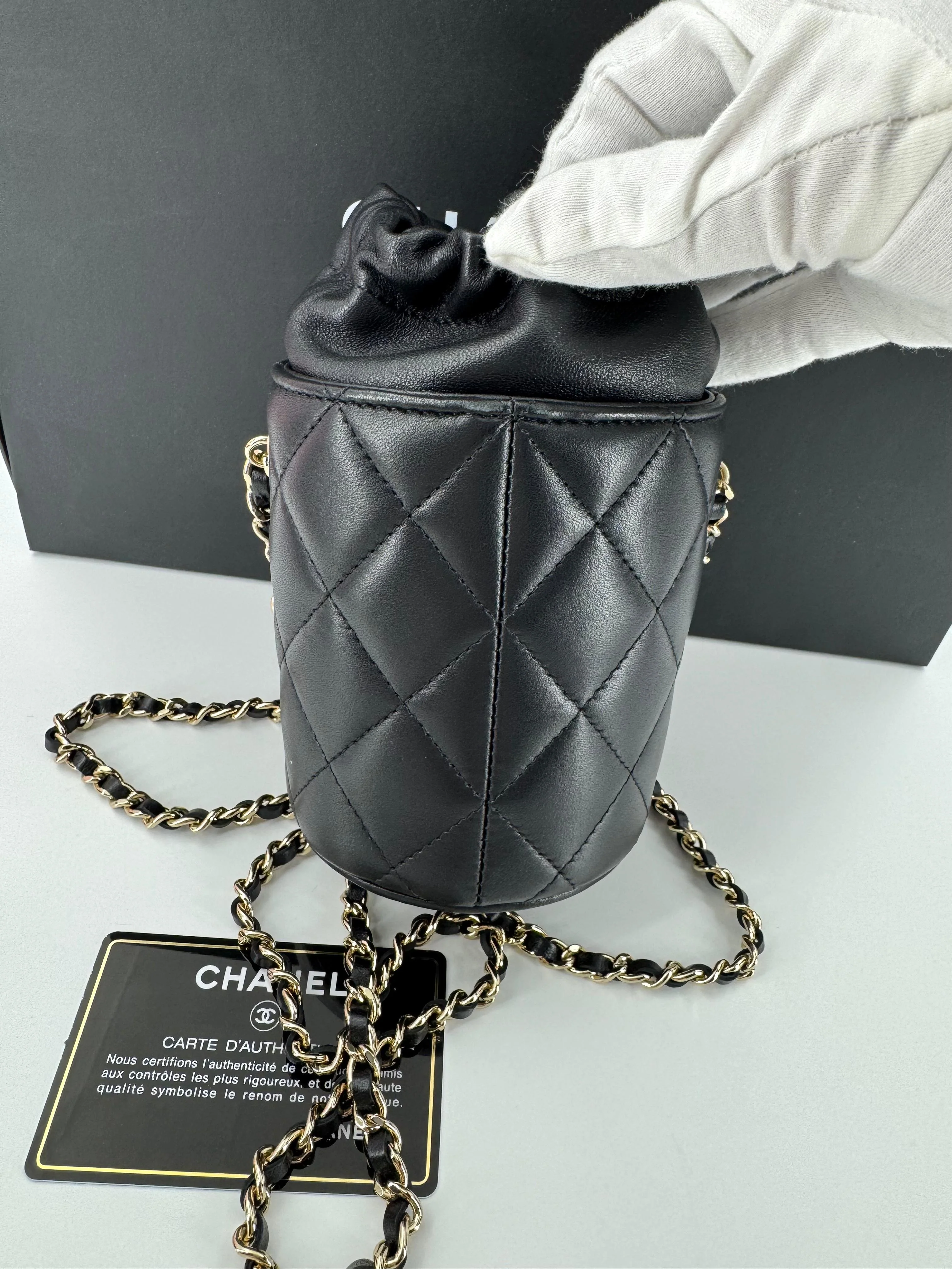Chanel Black leather mini bucket bag silver hardware - Image 5