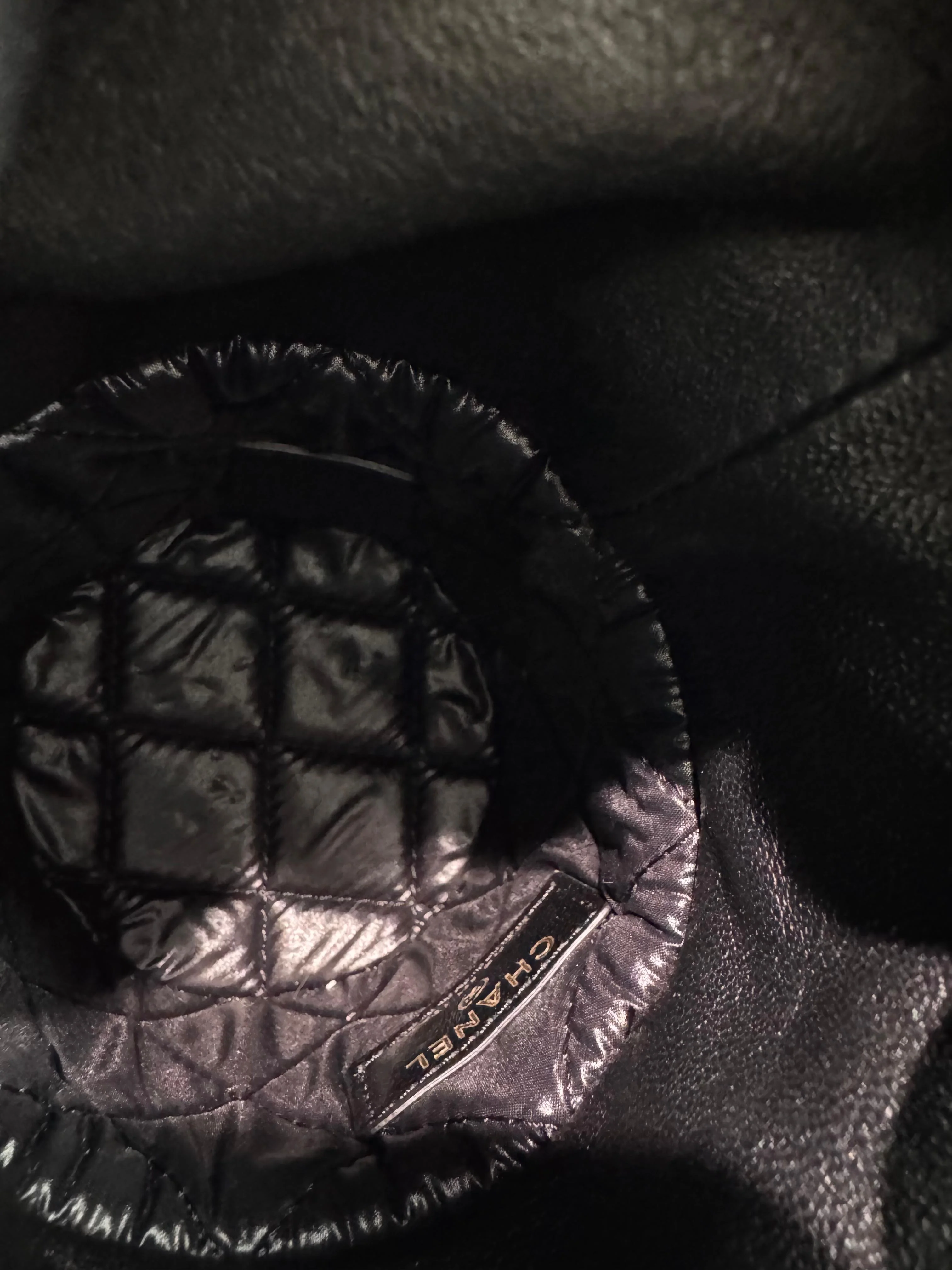Chanel Black leather mini bucket bag silver hardware - Image 8