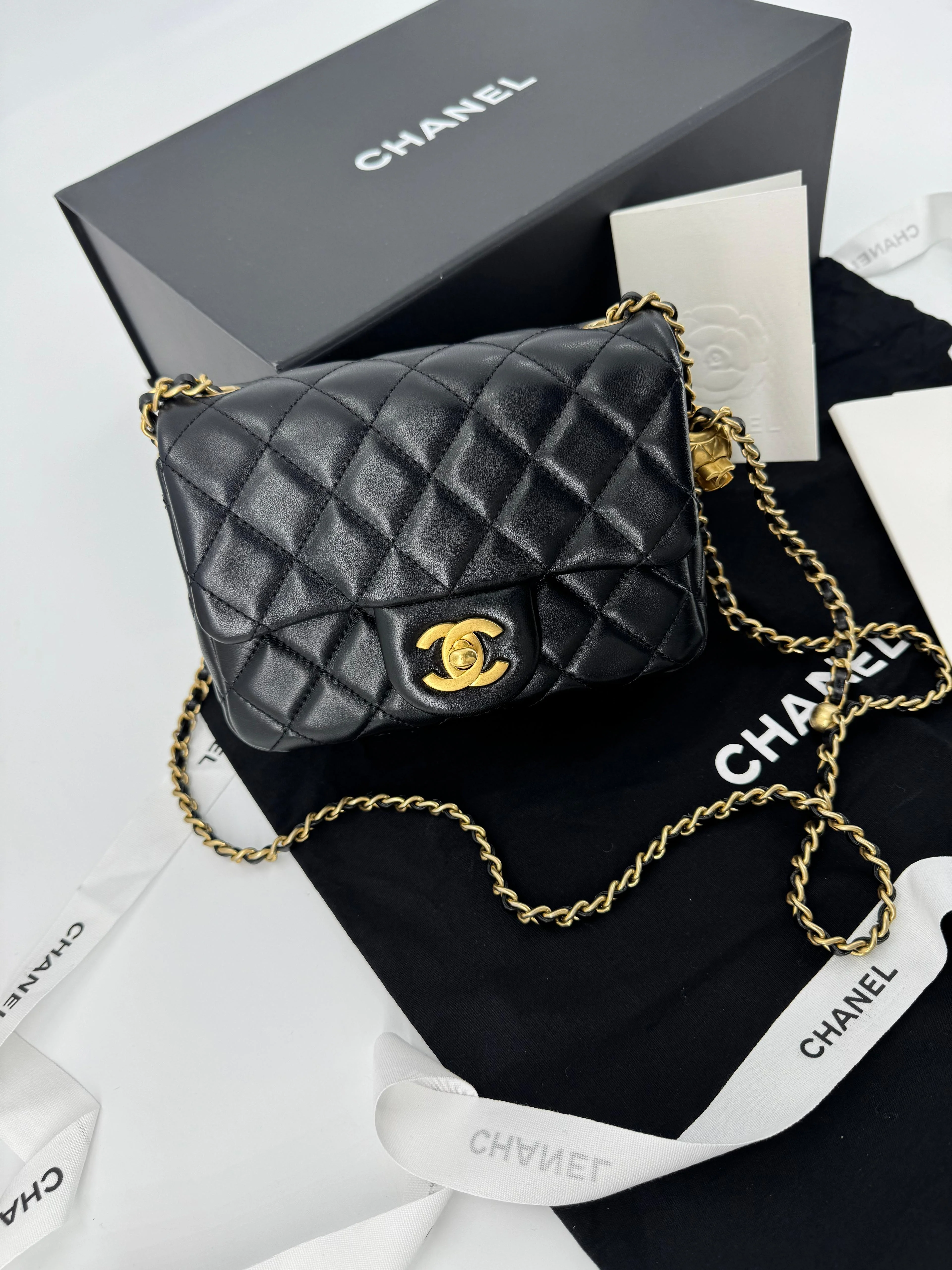 Chanel black mini flap bag with gold hardware - Image 2
