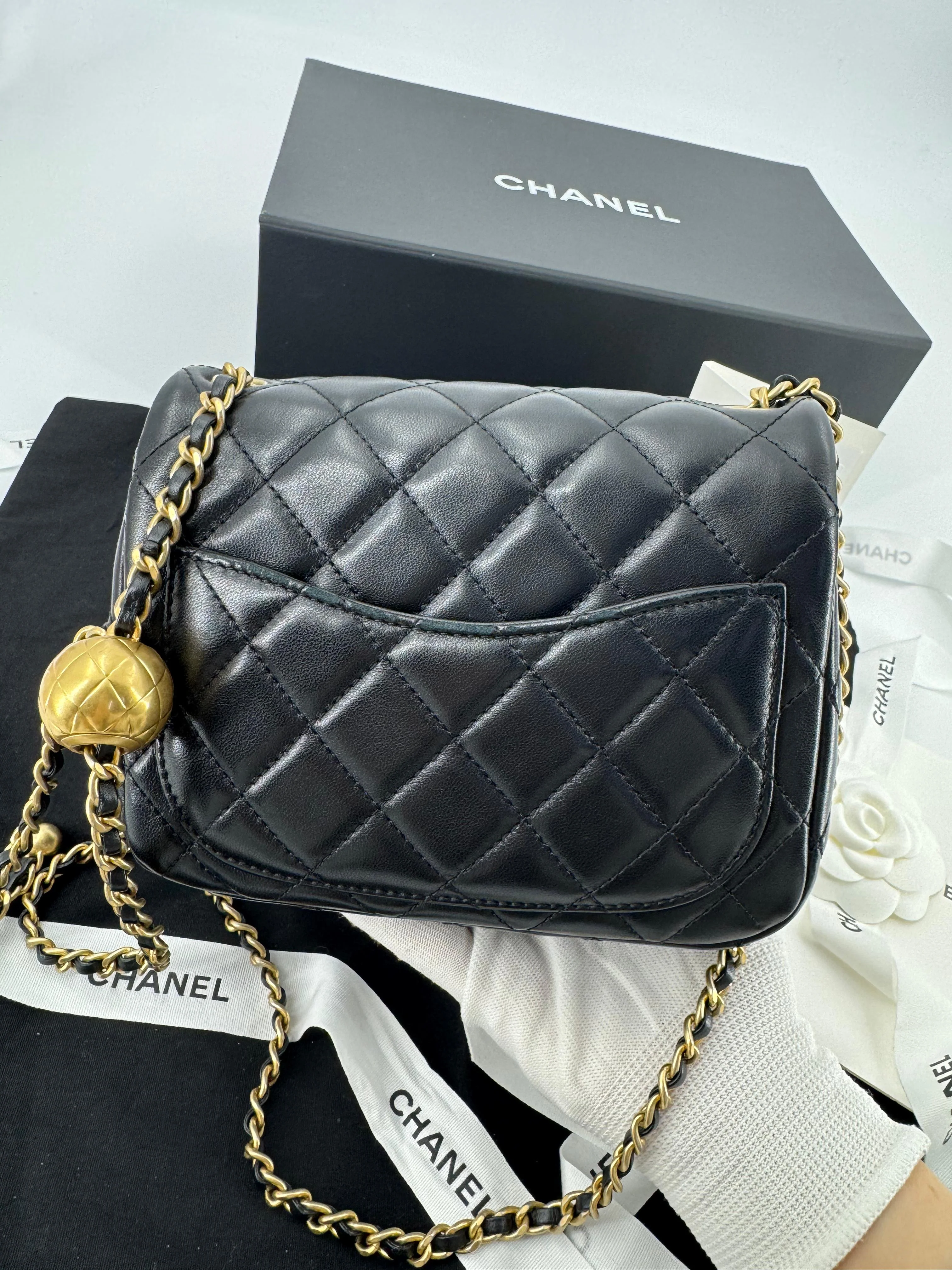 Chanel black mini flap bag with gold hardware - Image 9