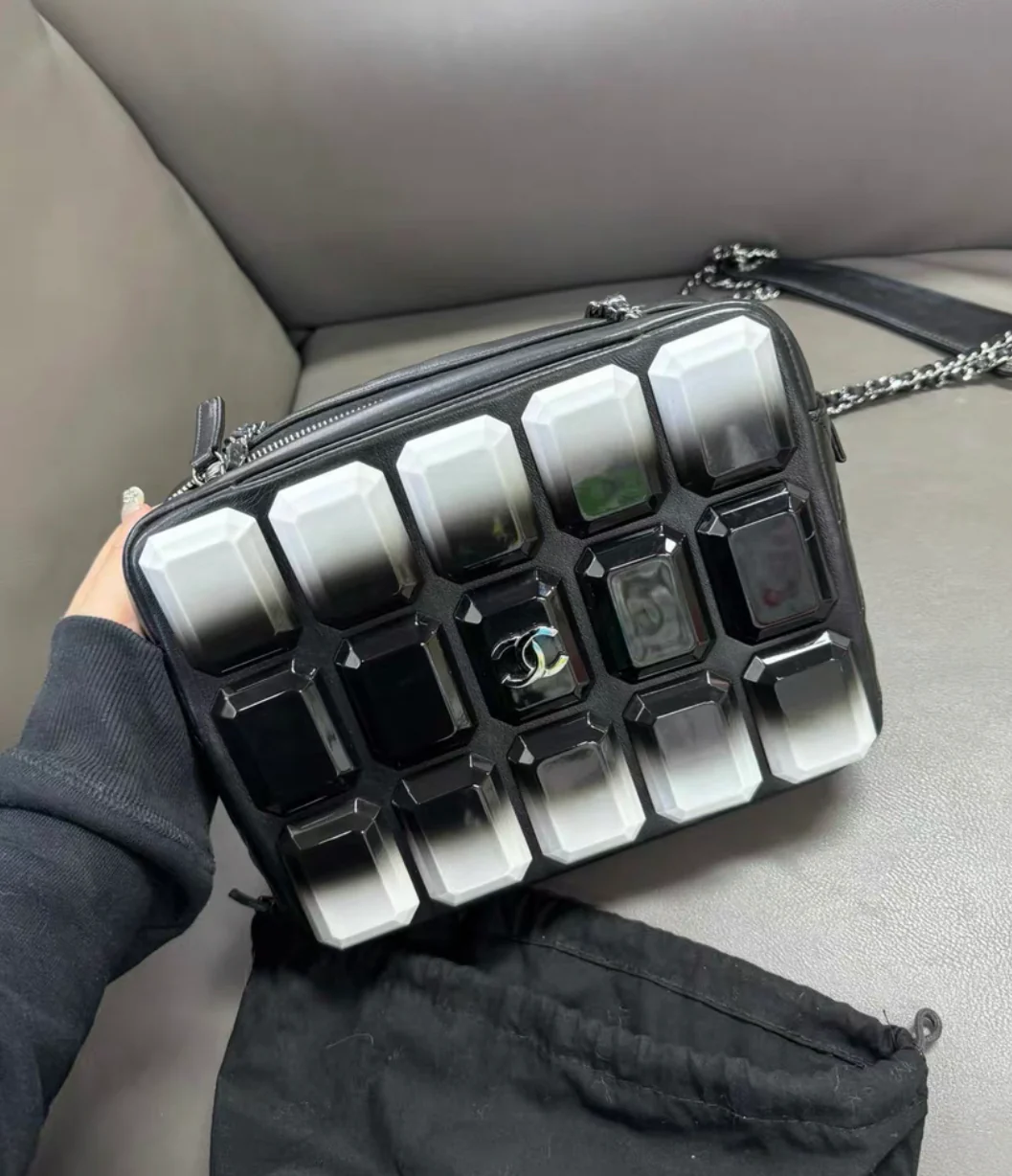 Chanel Black Shopping Pop Art Gradient 2014 Runway Large Tote - Image 2