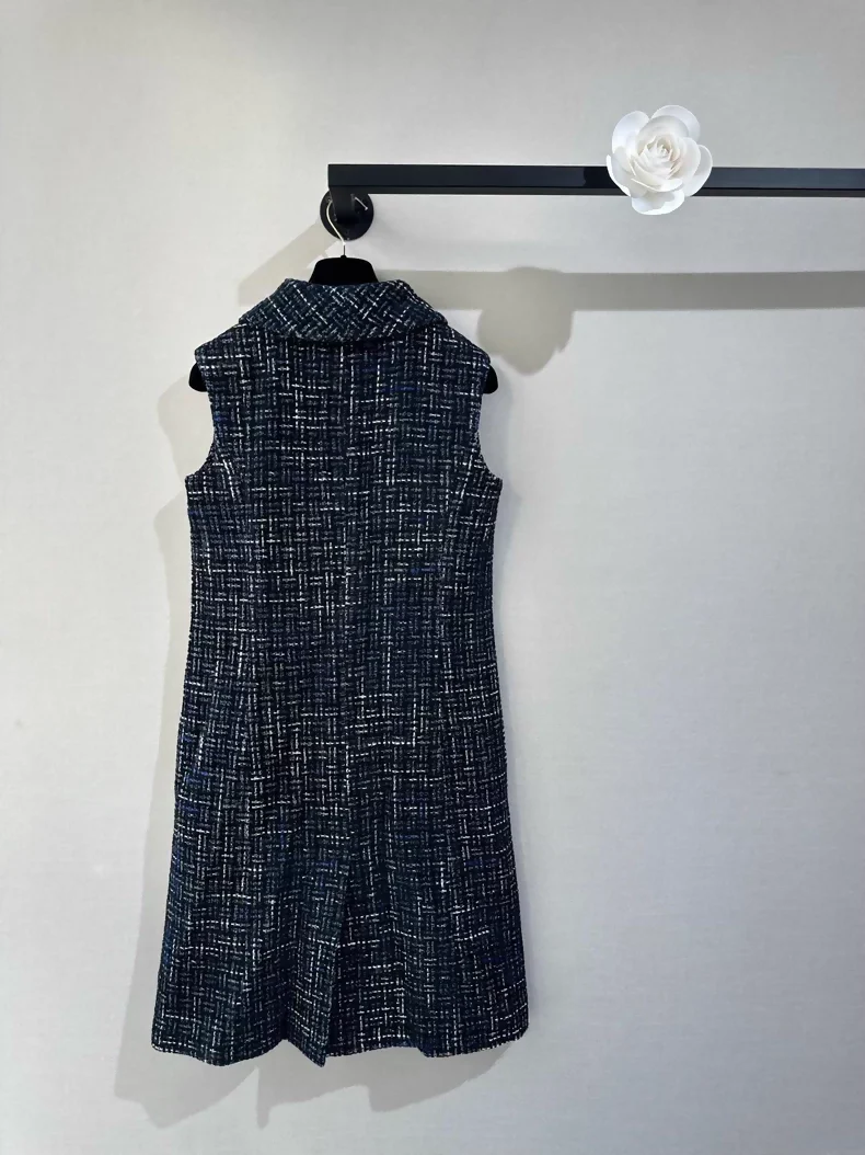 Chanel 22A blue and black tweed dress - Image 3