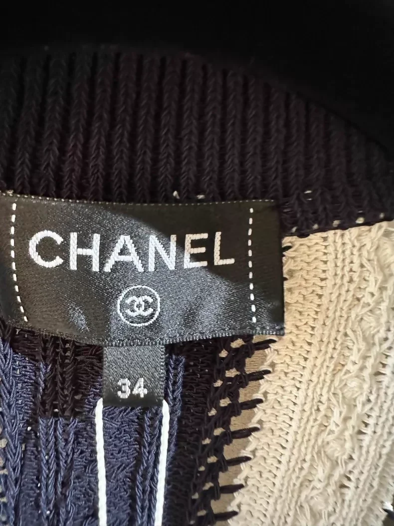 Chanel 23p blue and white striped knit cardigan - Image 3