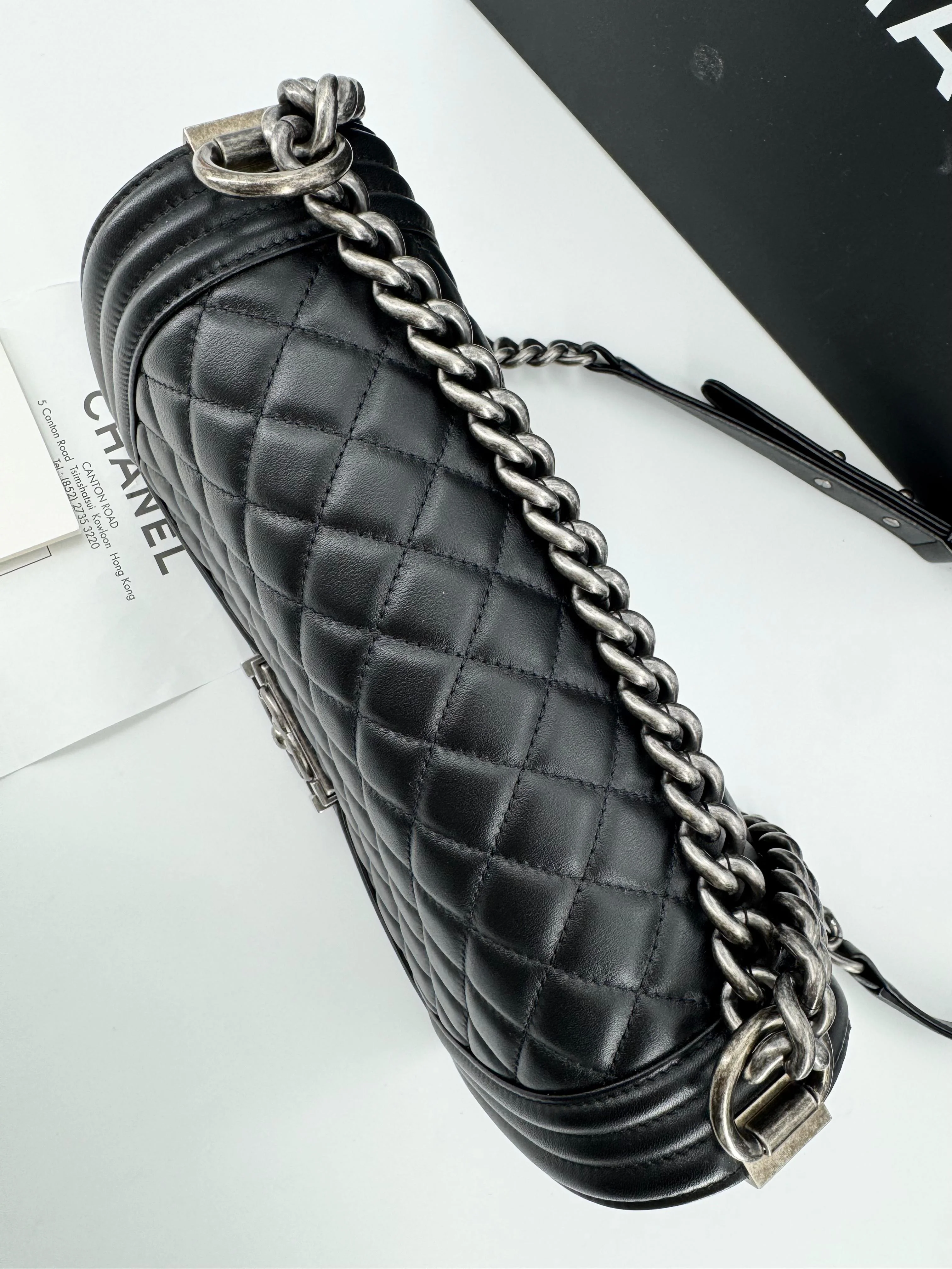 Chanel Boy black leather bag silver hardware - Image 11