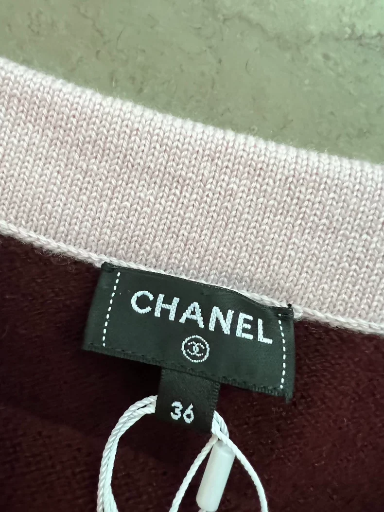 Chanel burgundy top - Image 3