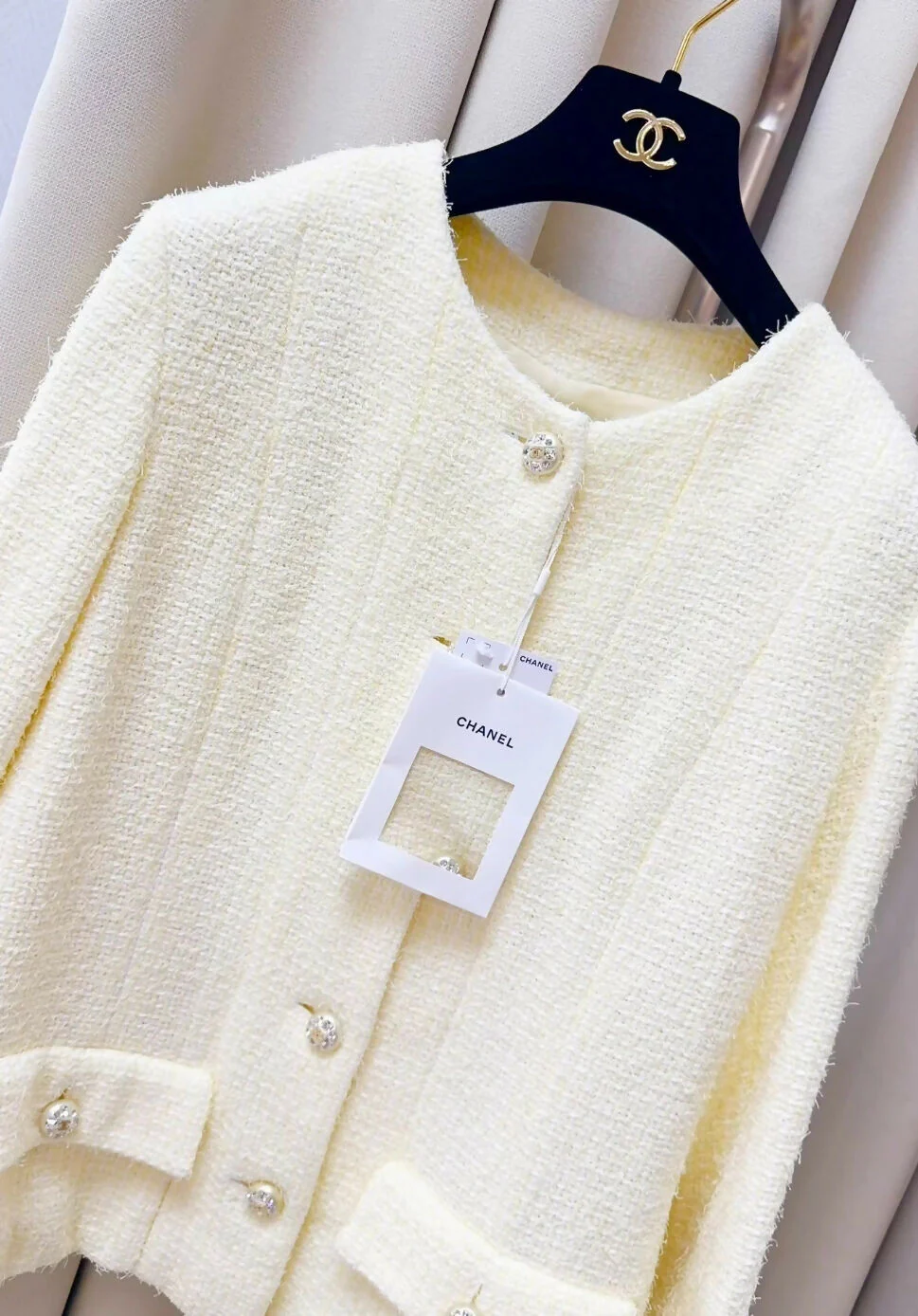 Chanel 23S light yellow jacket - Image 2