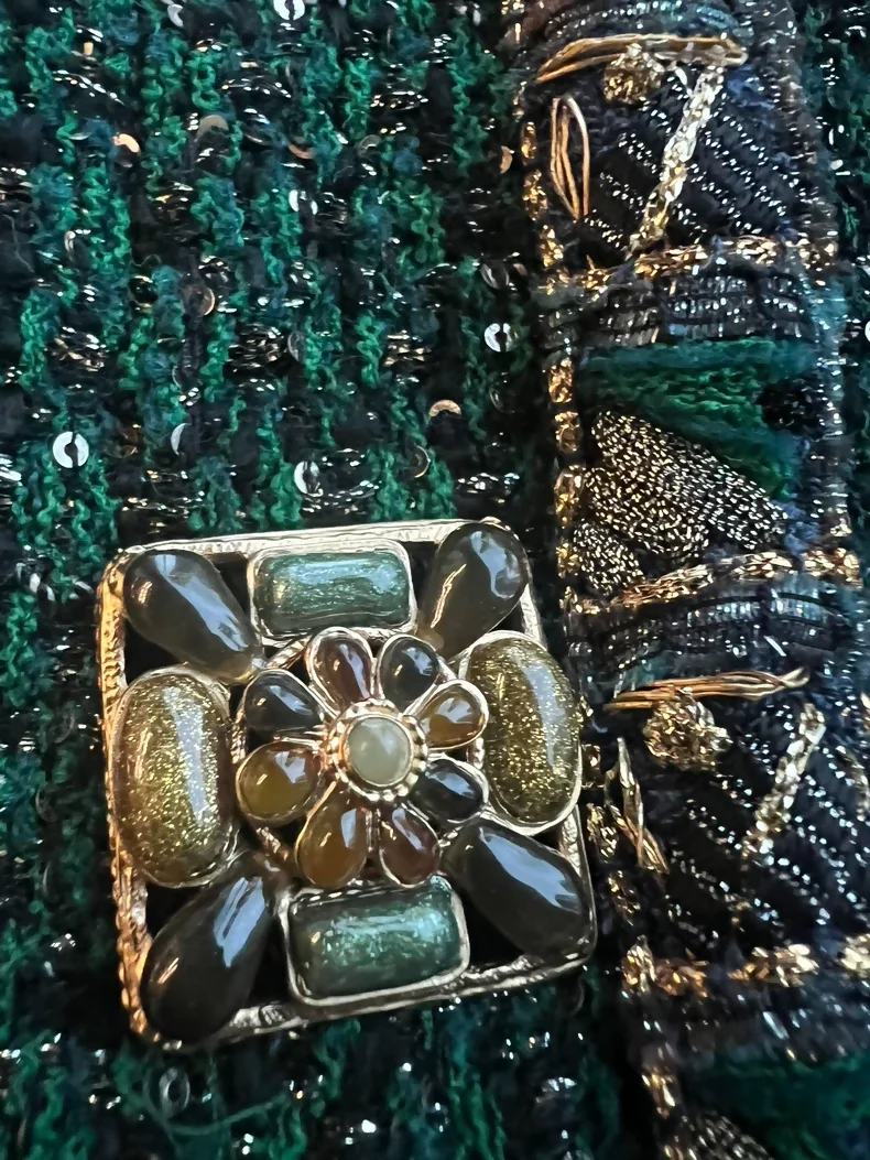Chanel Byzantine Emerald Green tweed Jacket - Image 3