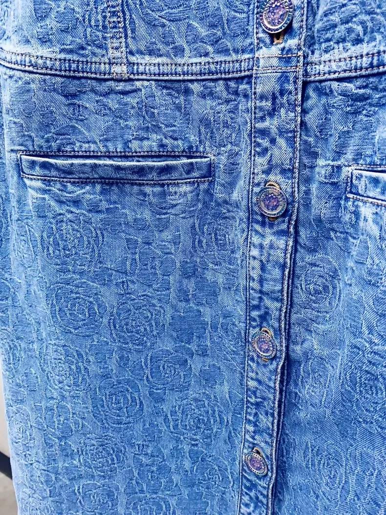 Chanel 23P long denim camellia coat 36FR - Image 4