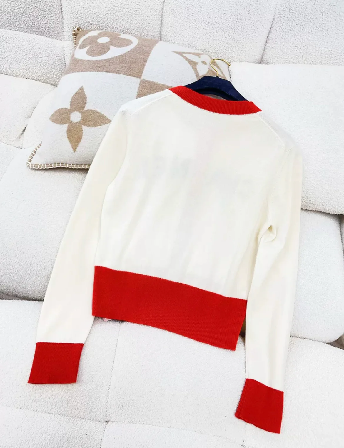 Chanel Cardigan 2019, White and red size 38 - Image 3