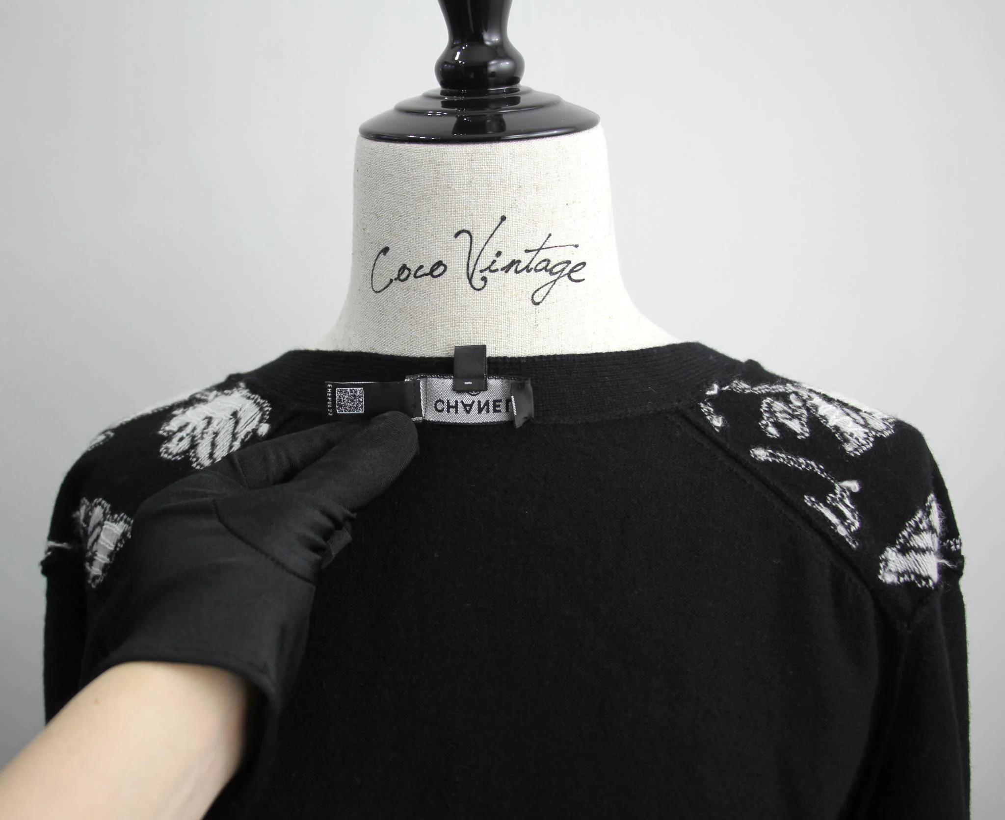Chanel Cashmere 99 Black X White Floral Bird Coat - Image 10