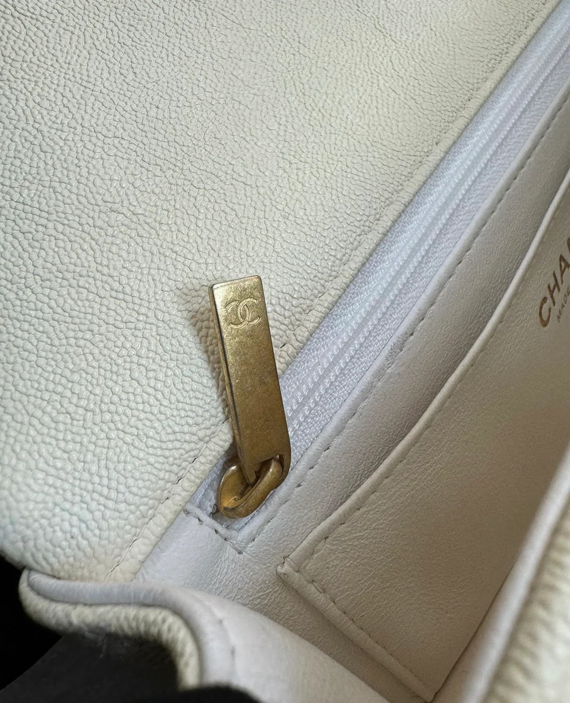 Chanel 21S White / Ivory Caviar Quilted Mini Top Handle Aged Gold Hardware - Image 8