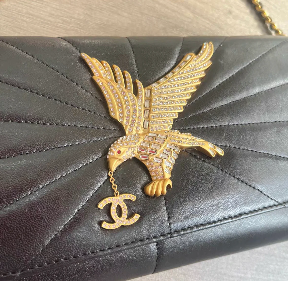 Chanel CC Eagle Embellished Clutch - Image 2
