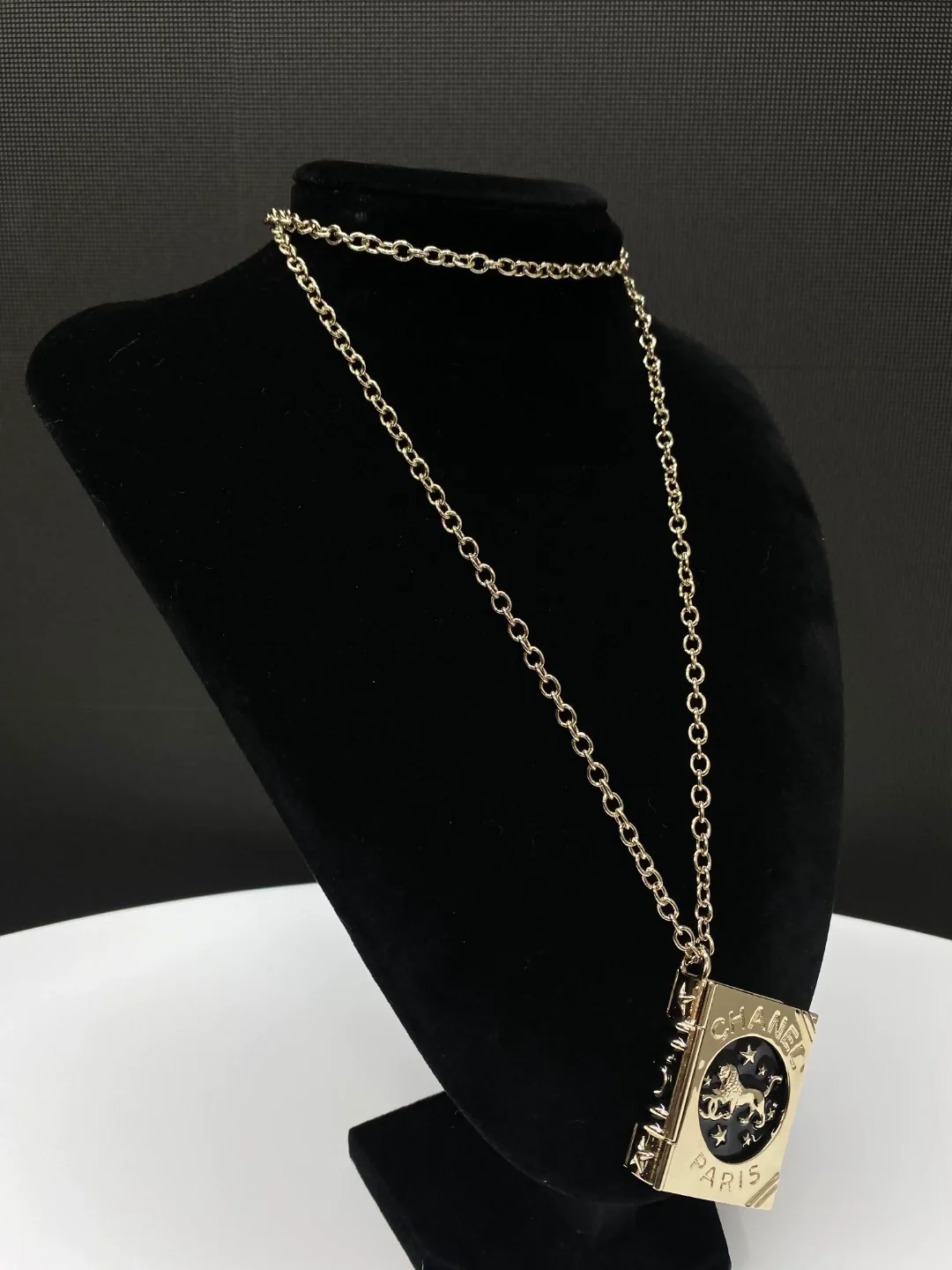 Chanel 22P lion magic book long necklace - Image 3