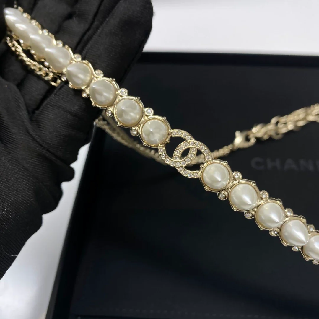 Chanel 22A pearl double C rhinestone waist necklace - Image 2
